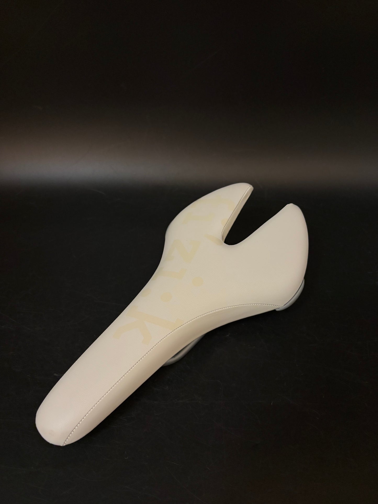 Fizik Ardea Saddle White