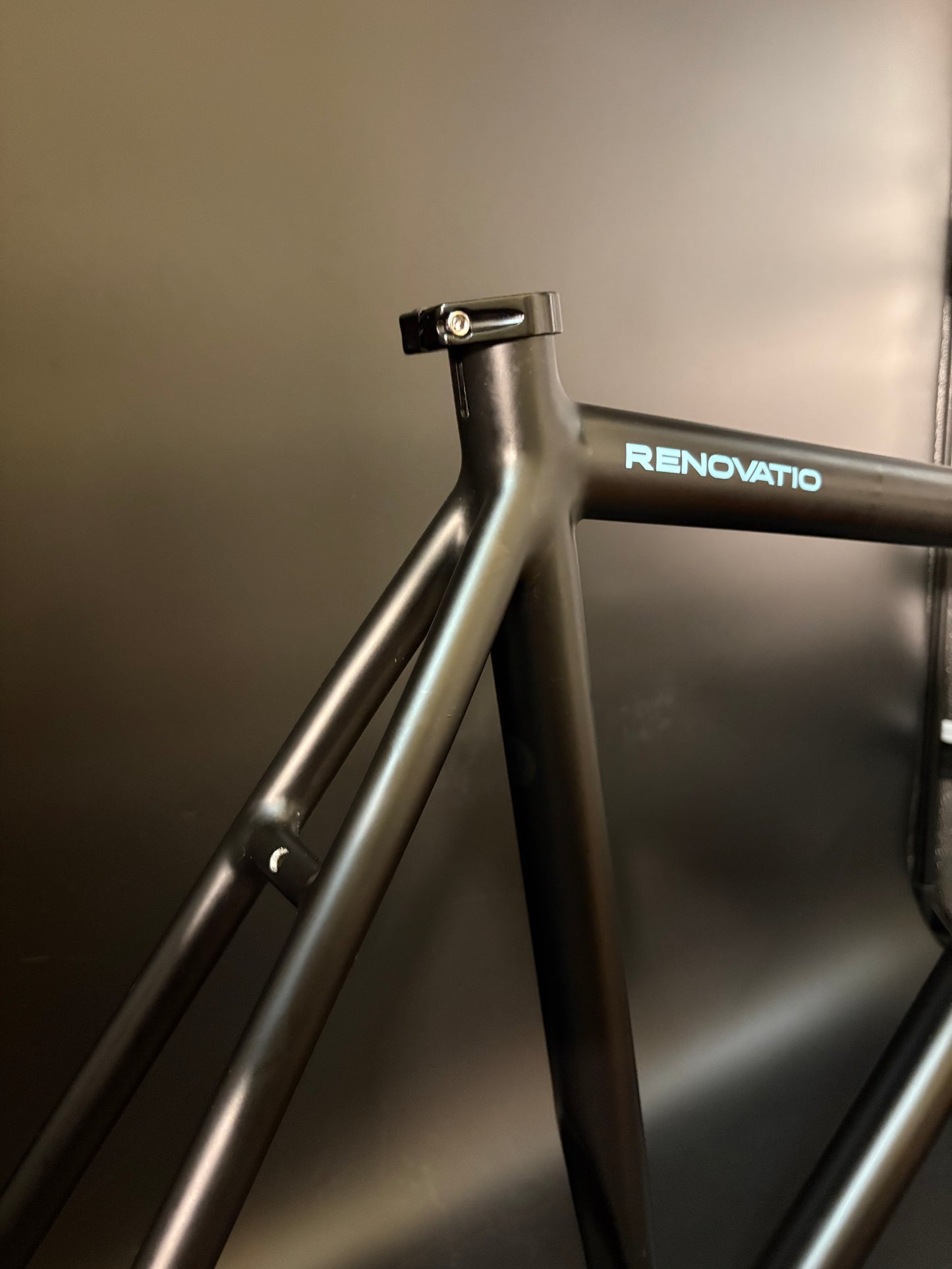 Leader Renovatio Frameset Black 54cm Medium