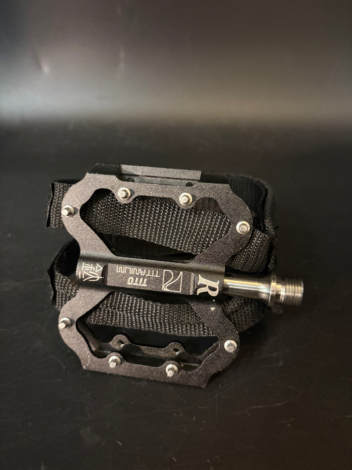 Tito Titanium Platorm Pedals Black
