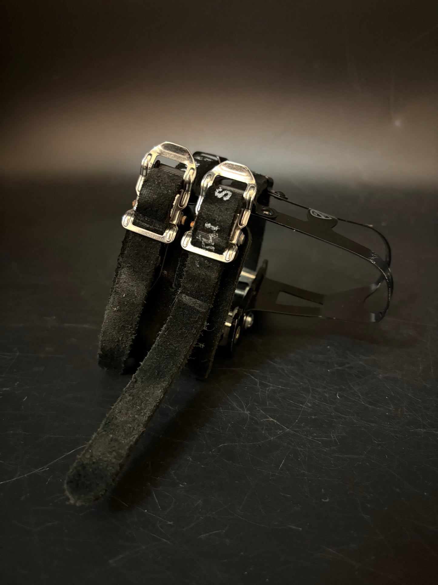 All City / Toshi Double Straps Black Pedal Setup