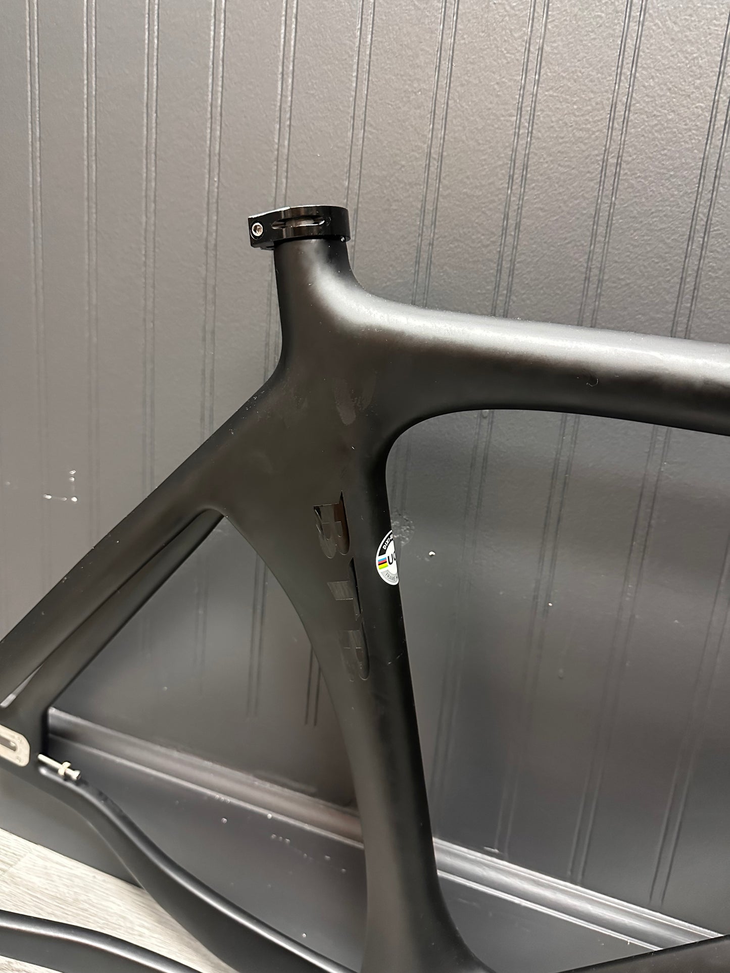 Velo Flyer BTB Carbon Track Medium