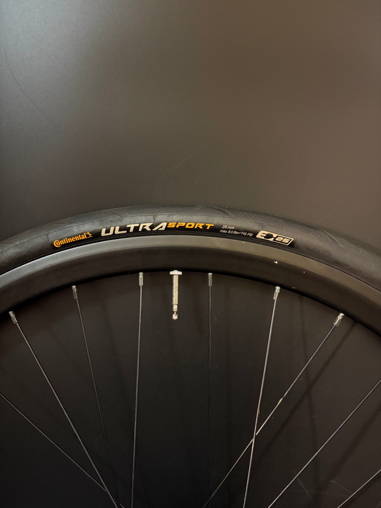 Velocity Deep V / Origin 8 Front Wheel Black 32h
