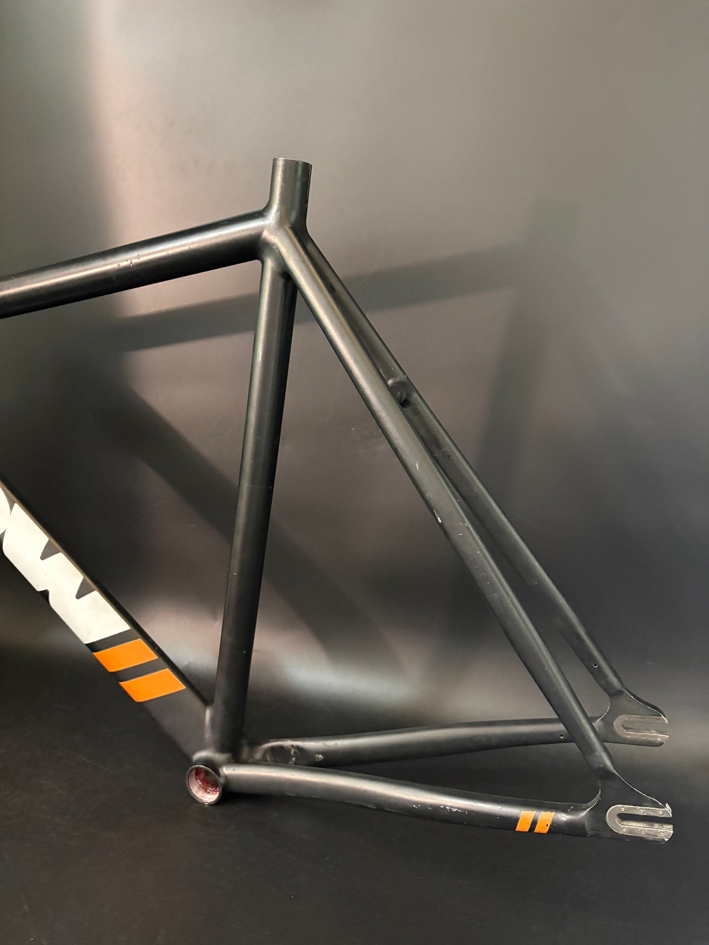 Low// Pursuit Frameset Black 57cm ST 54cm TT