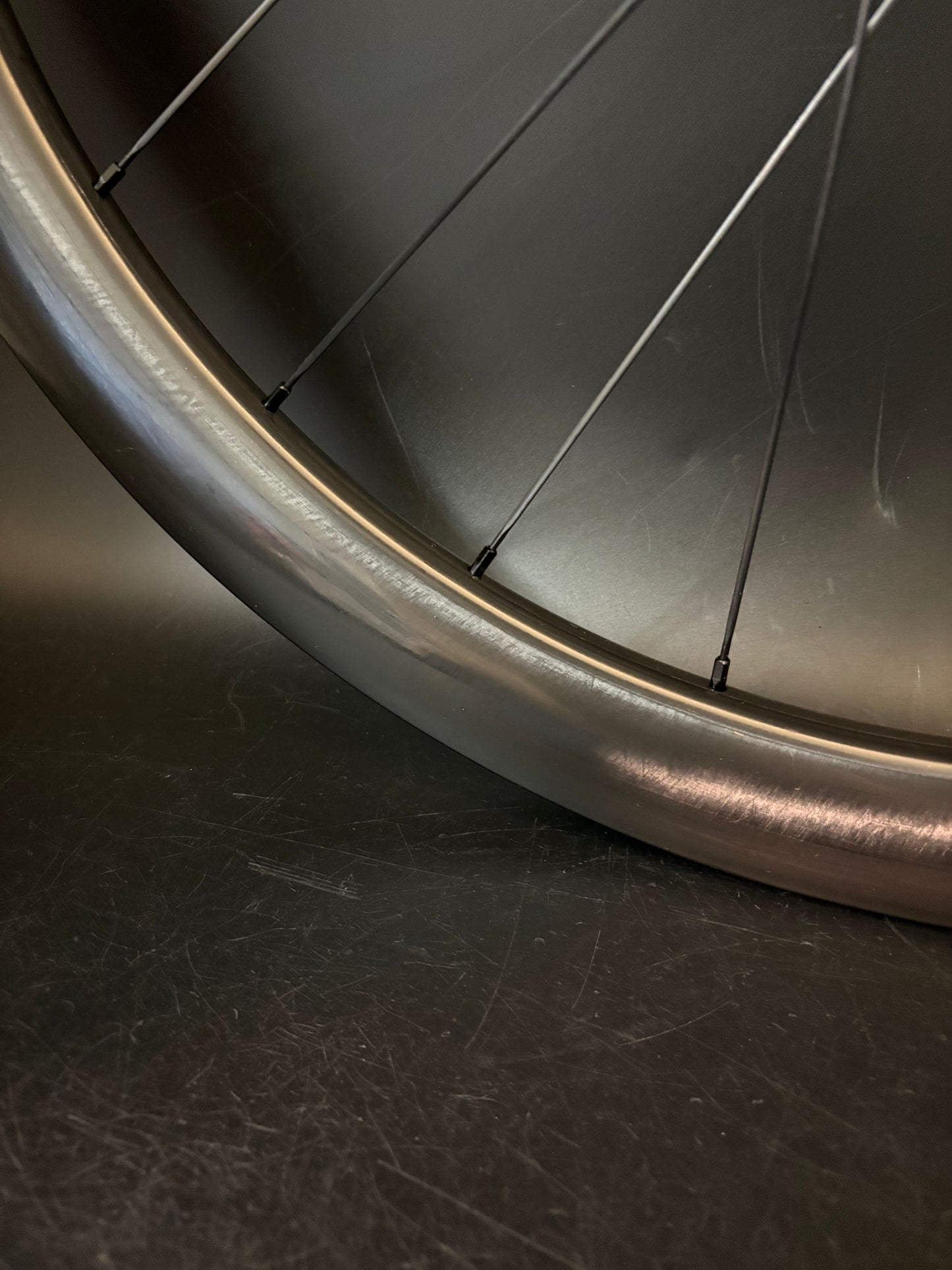 Light Bicycle AR45 / DT Swiss Wheelset Carbon 20/24h