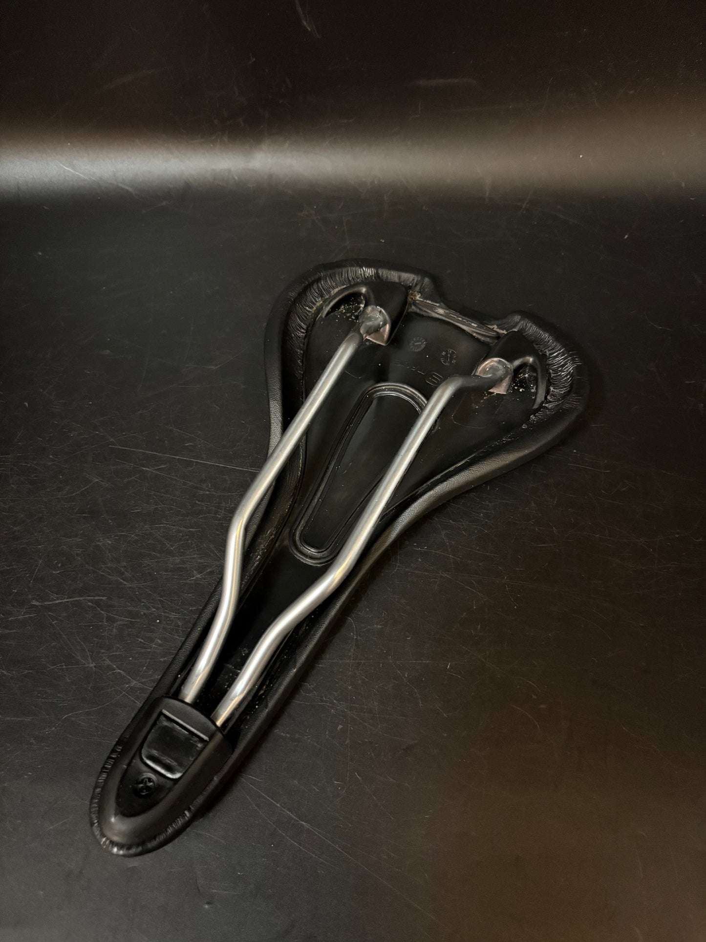 Smanie GT 147 Saddle Black 147mm