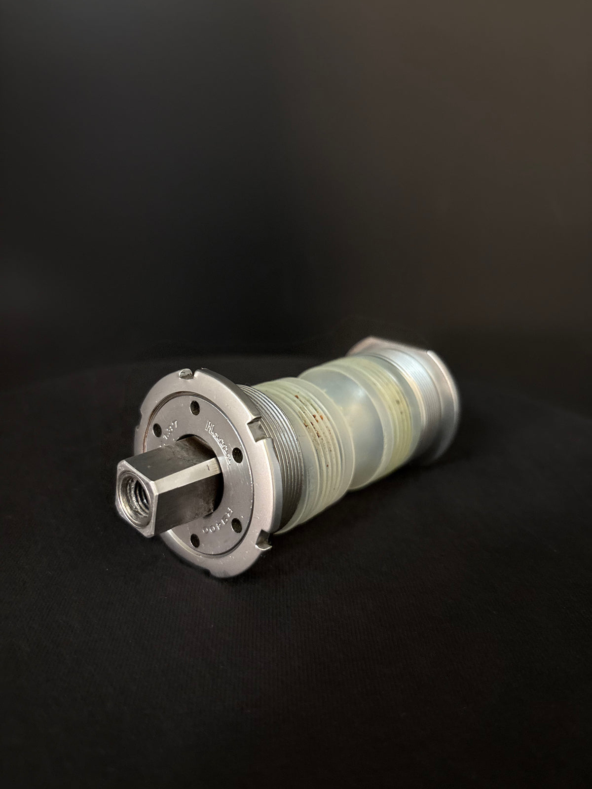 Hatta Swan Square Taper Bottom Bracket NJS
