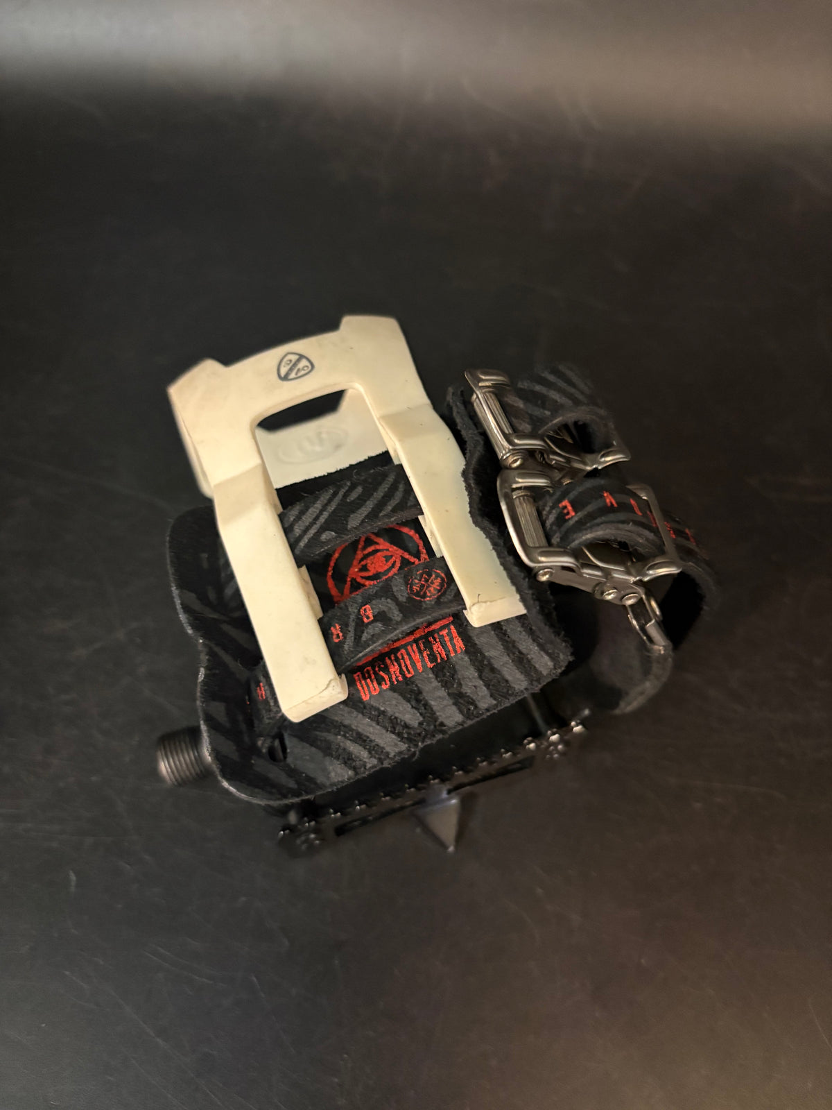 MKS Mash / Dosnoventa Double Straps Black Pedal Setup