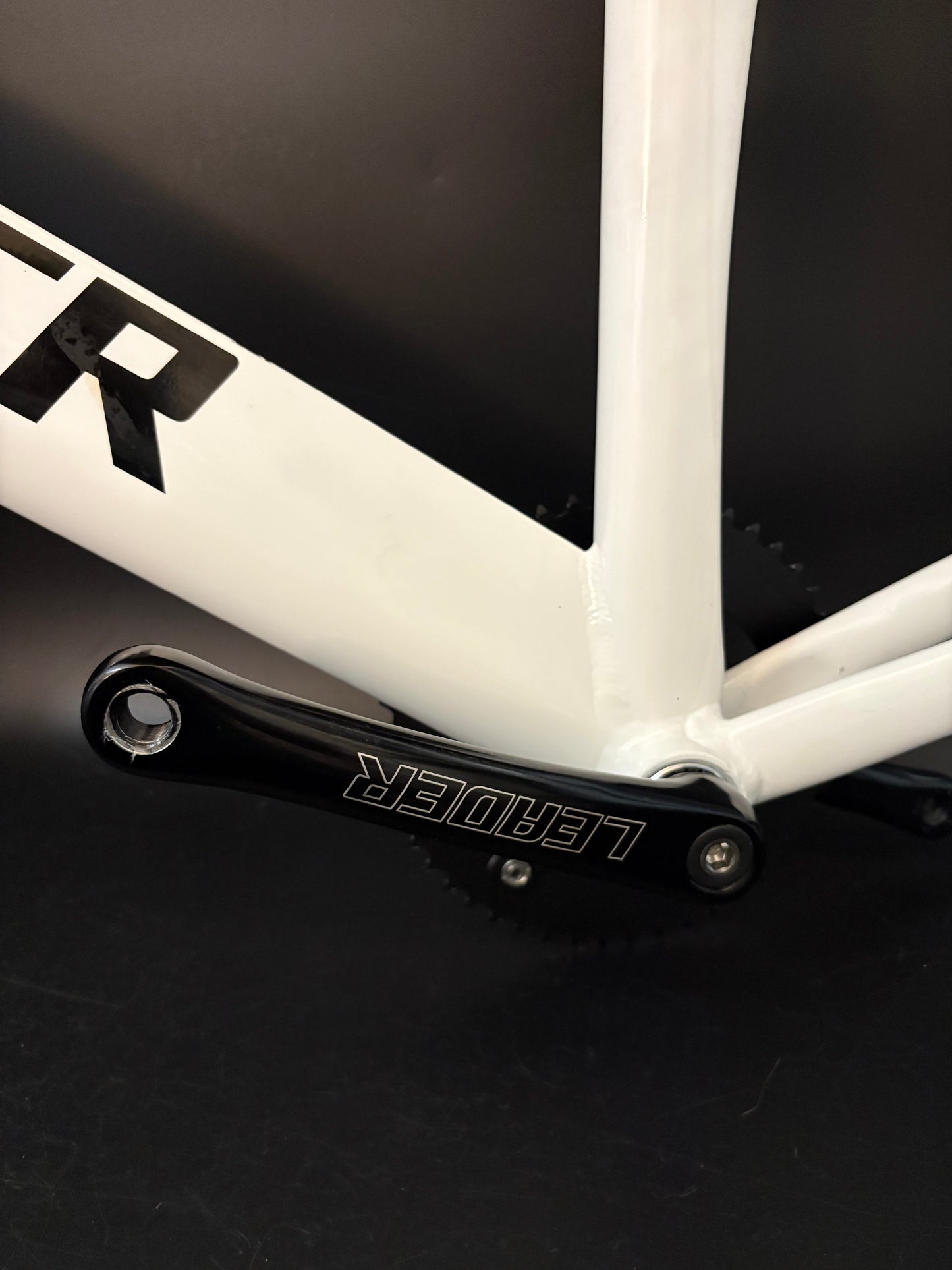 Leader 735 Frameset White 56cm w/ Stem + Bars + Saddle + Seatpost + Crankset