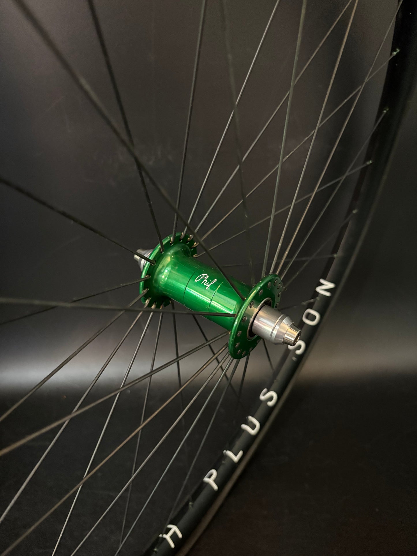 H Plus Son Archetype Black + BLB Notorious 38 Carbon / Phil Wood Bright Green LF Wheelset 32h