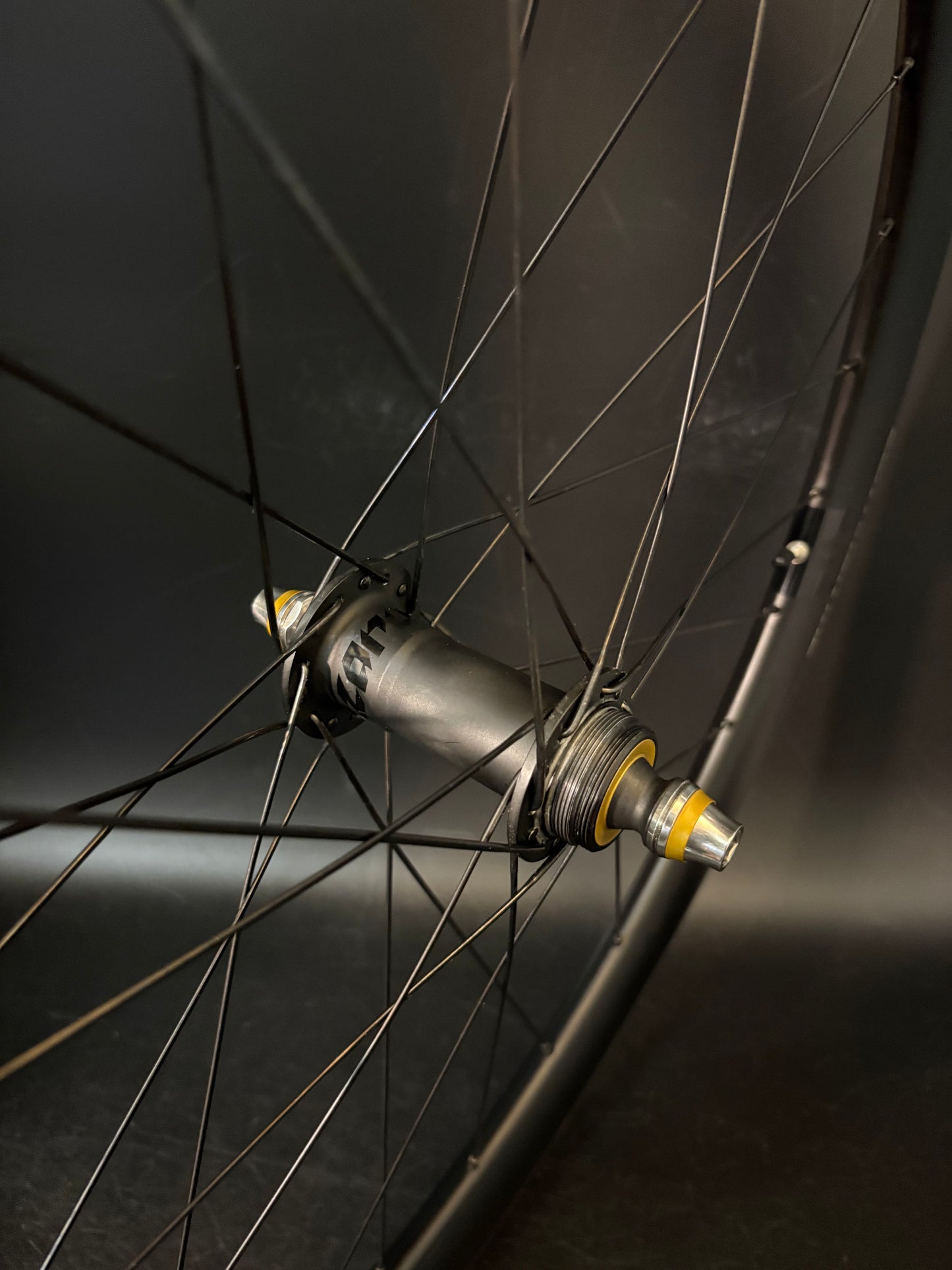 Light Bicycle 50mm Carbon Clincher / Lazarus Loop Wheelset 28h