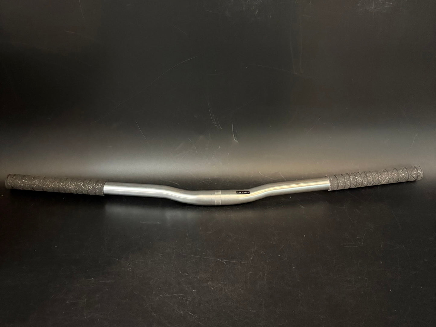 SimWorks MowMow Riser Handlebar Silver 700mm 25.4