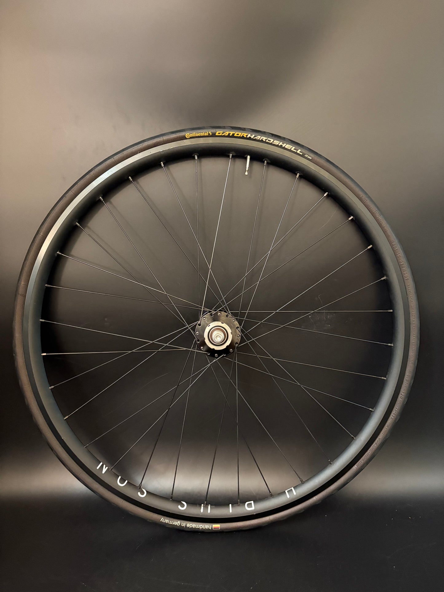 H Plus Son Archetype / Phil Wood HF Black Wheelset 32h