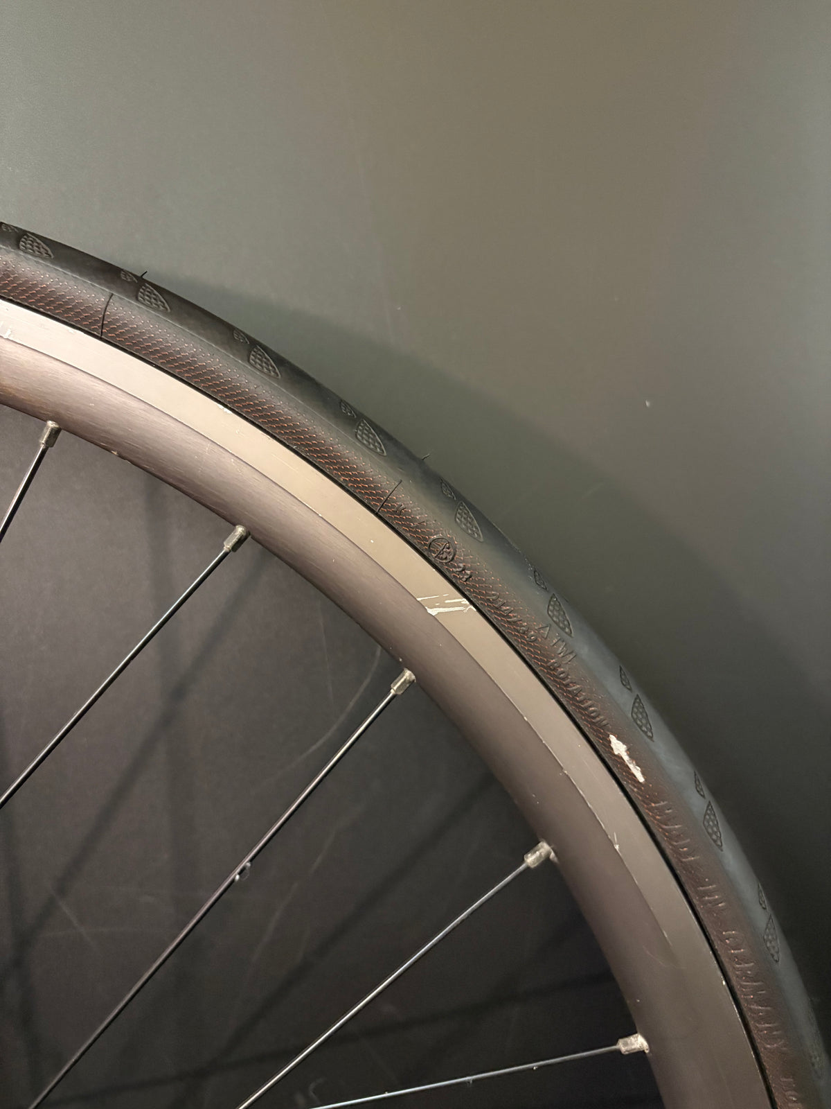 H Plus Son Archetype Grey / Origin 8 Rear Wheel 32h