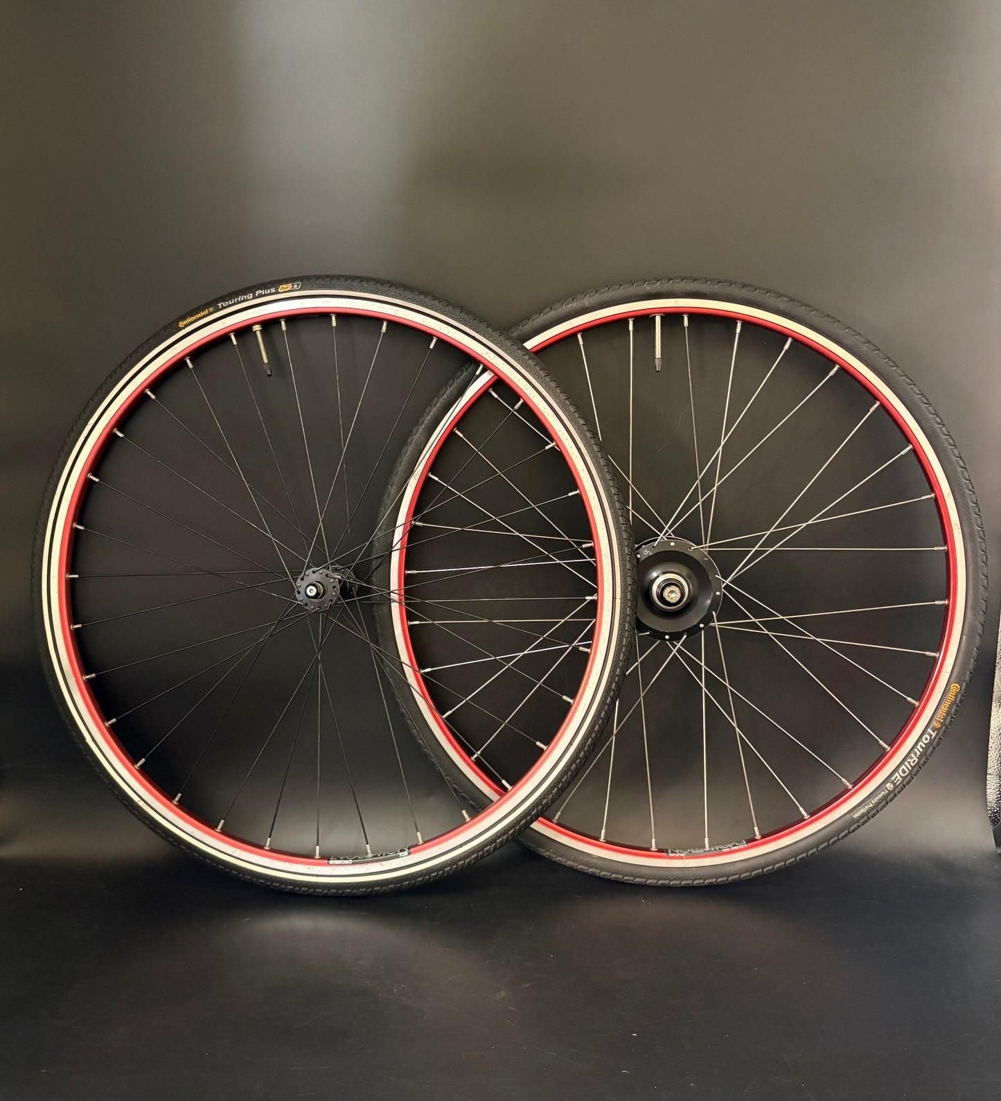 Ambrosio Evolution Red / Chub Hub Wheelset 32h