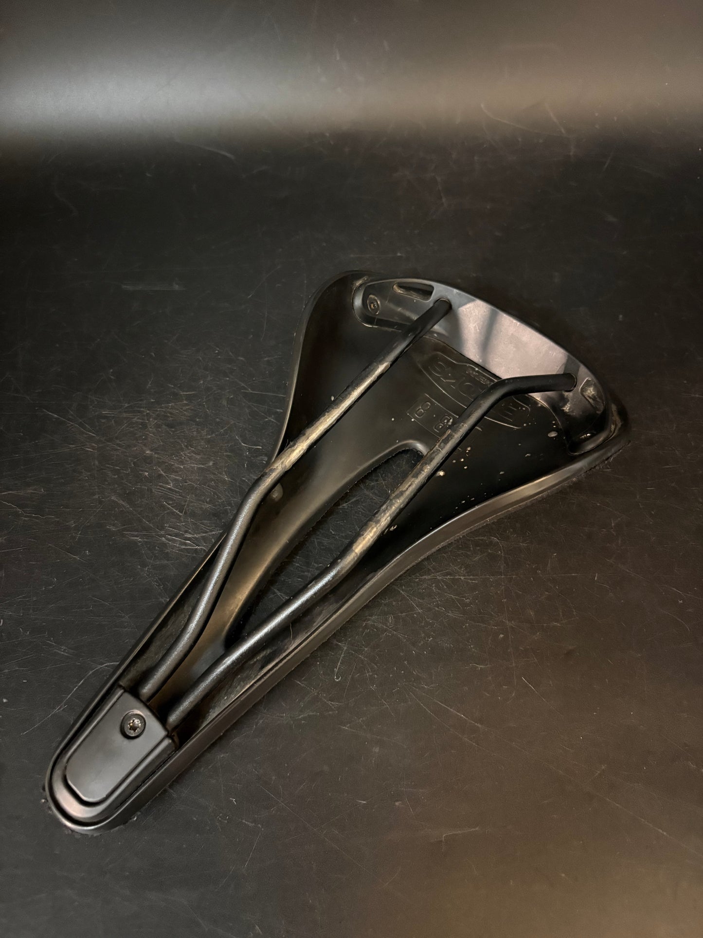 Brooks c15 Saddle Carved Black