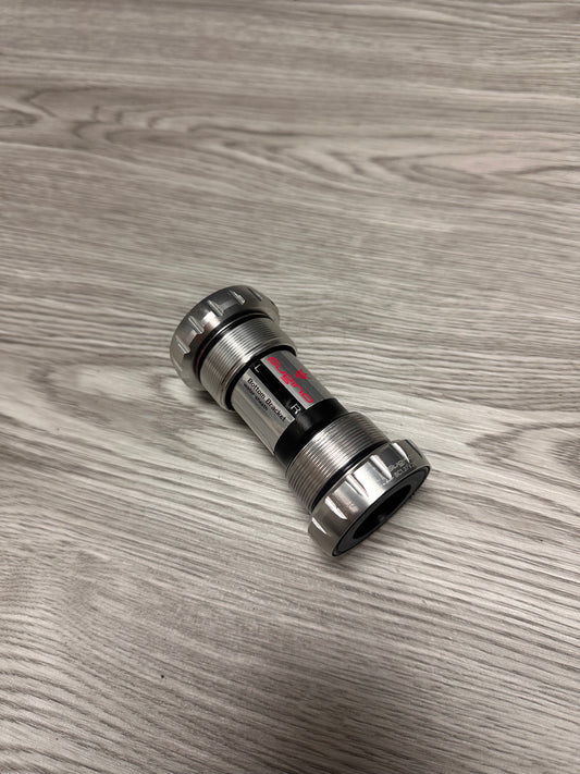 Sugino MB-608 Bottom Bracket