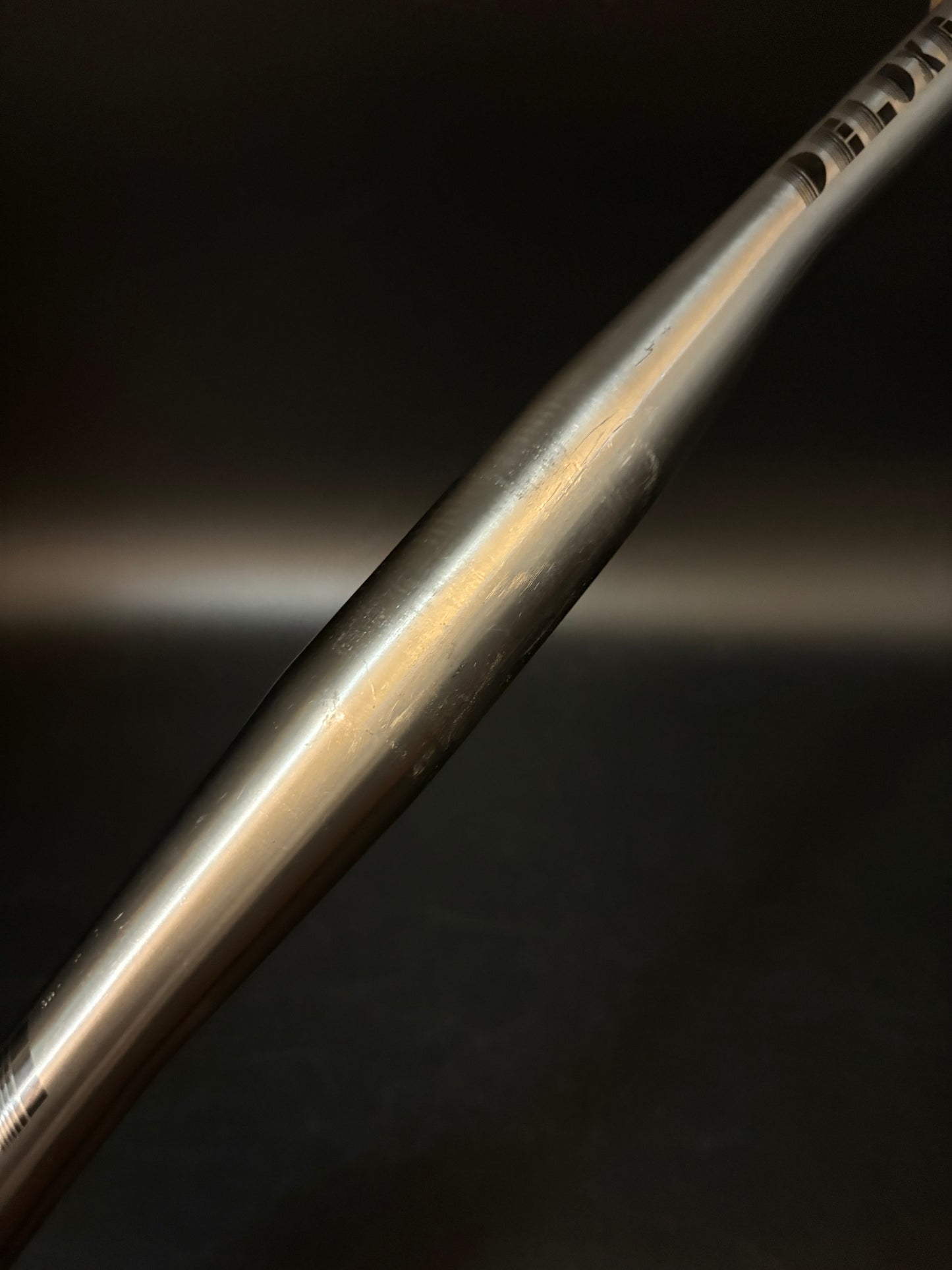 Deluxe Flat Handlebar Ti 690mm 31.8