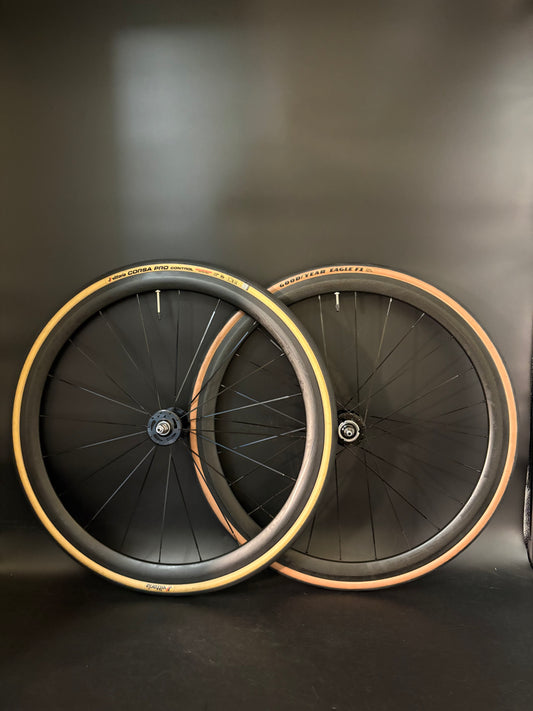 Unbranded Carbon Clincher 40mm / Novatec Wheelset 20/24h