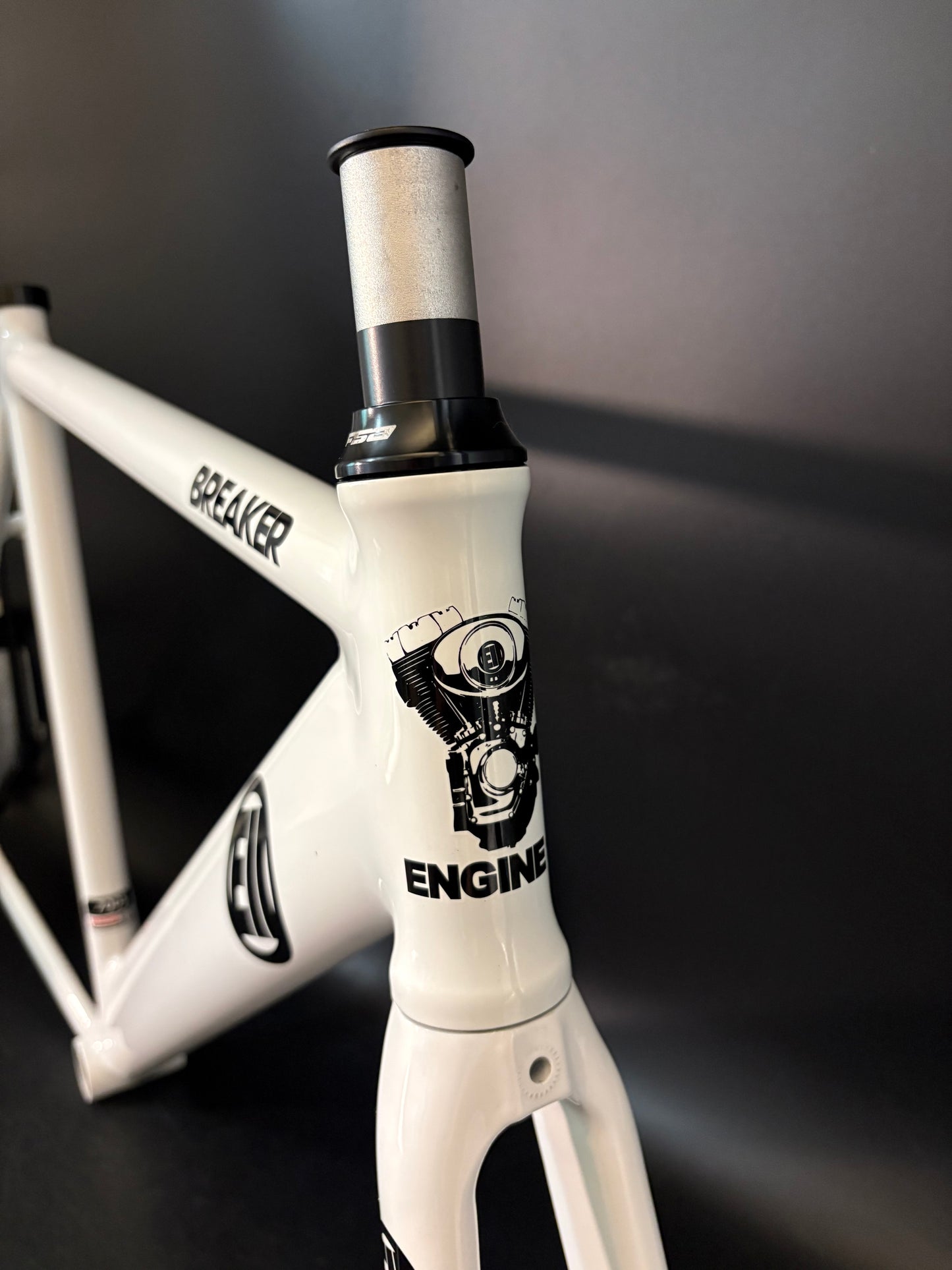 Engine 11 Breaker Frameset White 54cm ST 53cm TT