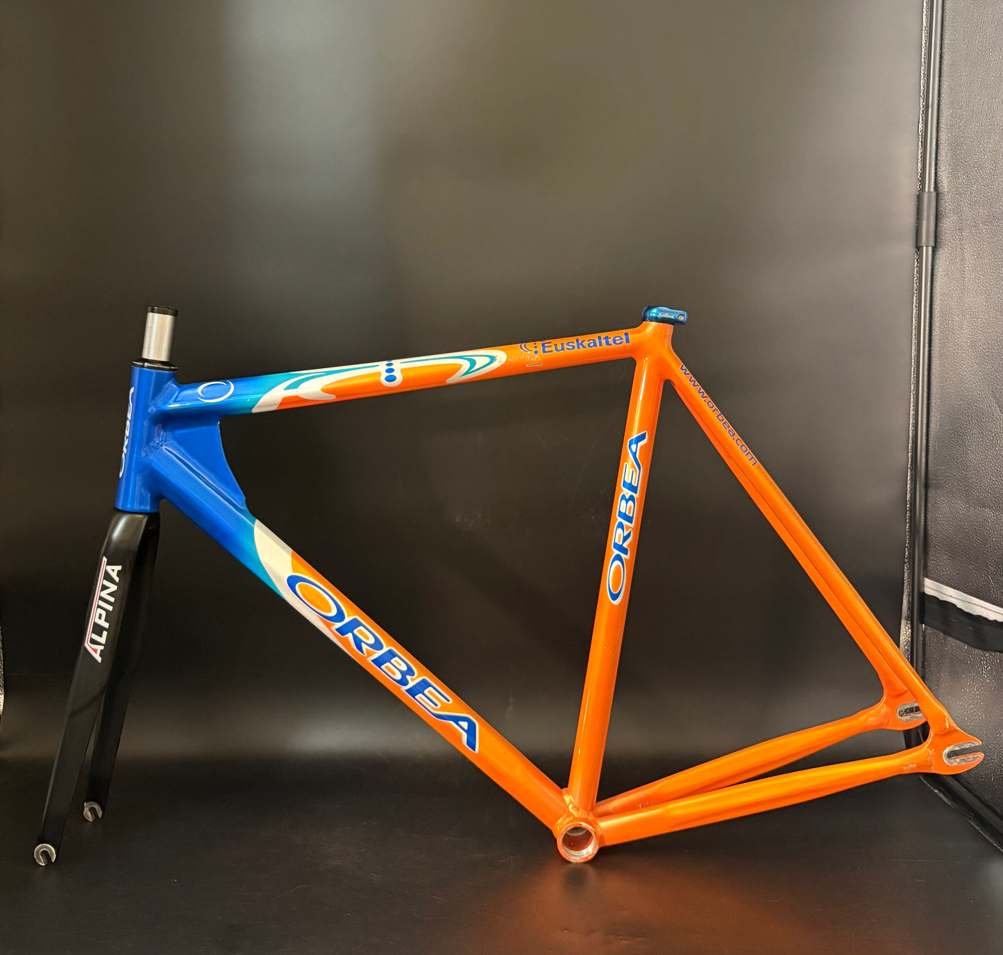 Orbea Lobular Pista Frameset Team Euskaltel Orange/Blue 57sm ST 54cm TT