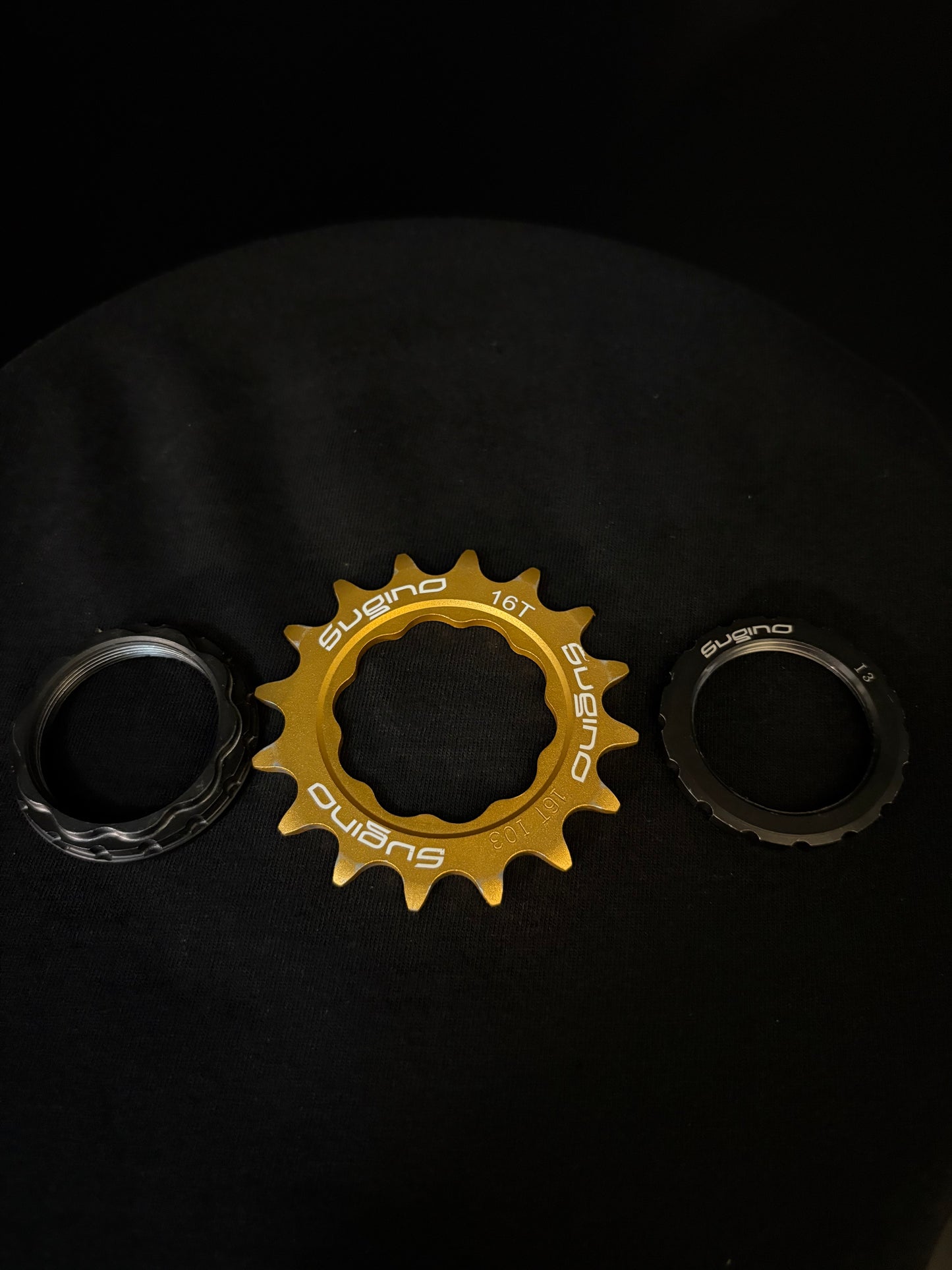 Sugino Gold Cog Splined 16t w/ Lockring
