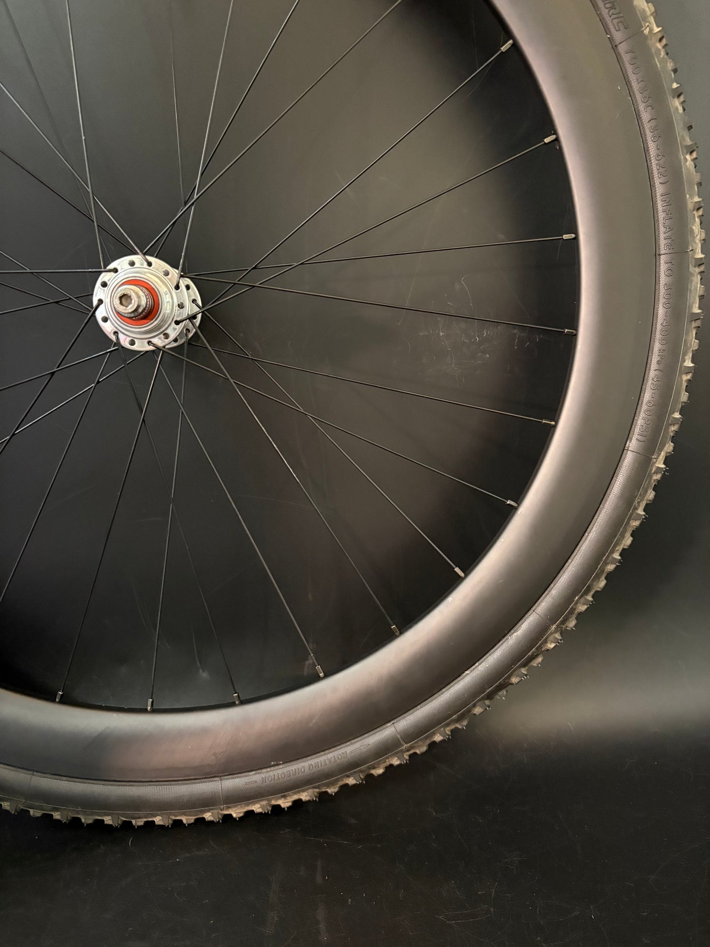 Light Bicycle AR45 Carbon Clincher / Raketa Wheelset 28h