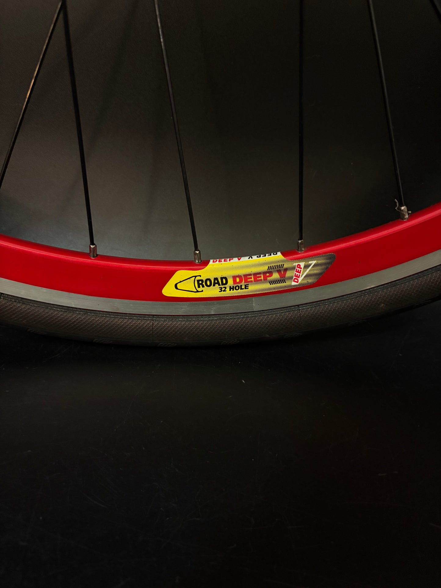 Velocity Deep V Red Machined / Phil Wood Wheelset Black 32h