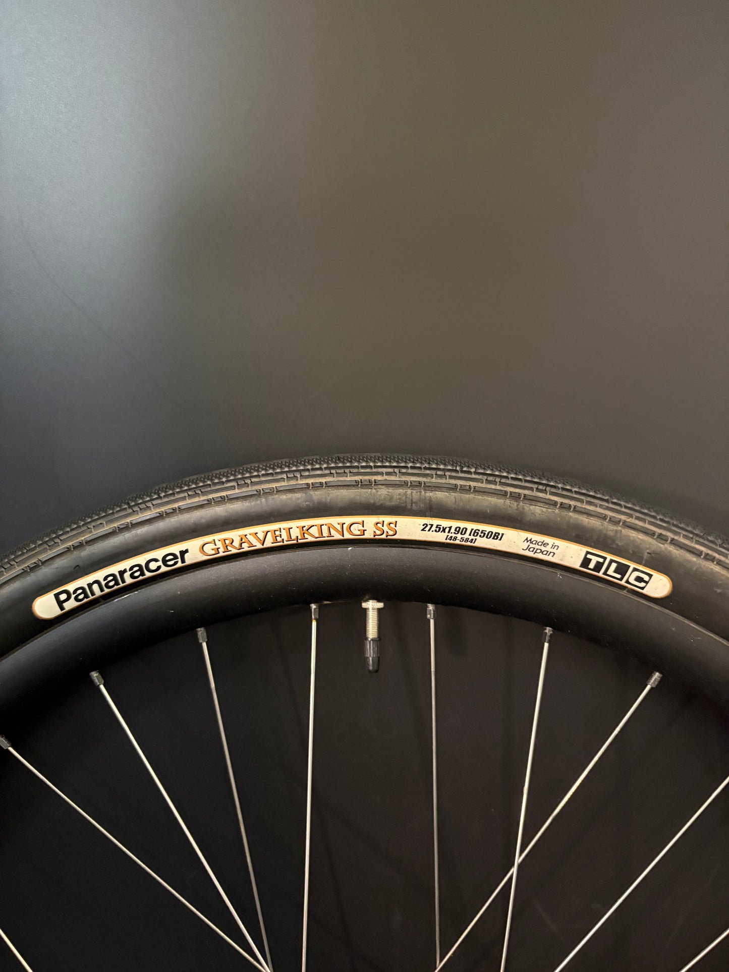 Velocity Aileron 650b / Paul Wheelset Black 32h