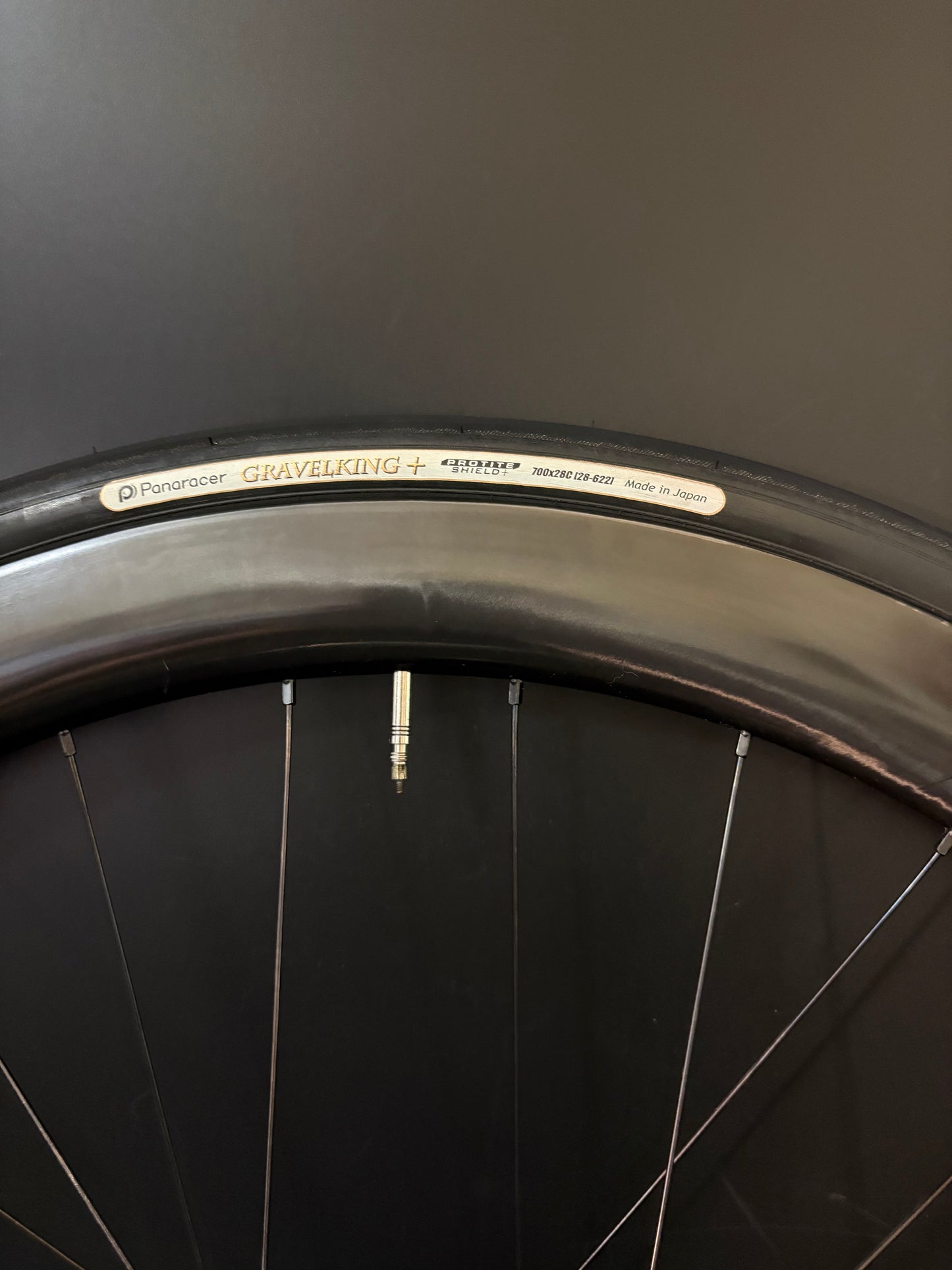 Light Bicycle Falcon AR45 Carbon Clincher / White Industries Wheelset Black 28h
