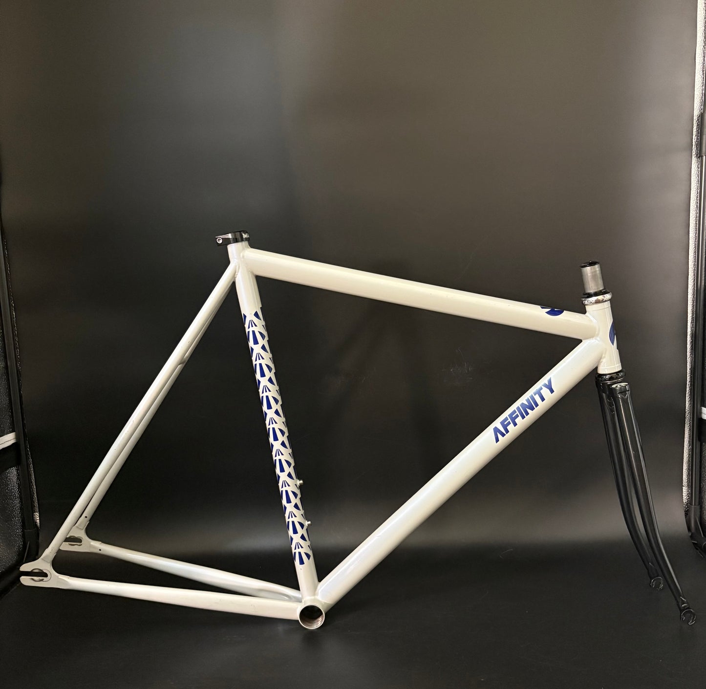 Affinity Lo Pro Frameset 18 Percent Grey Small
