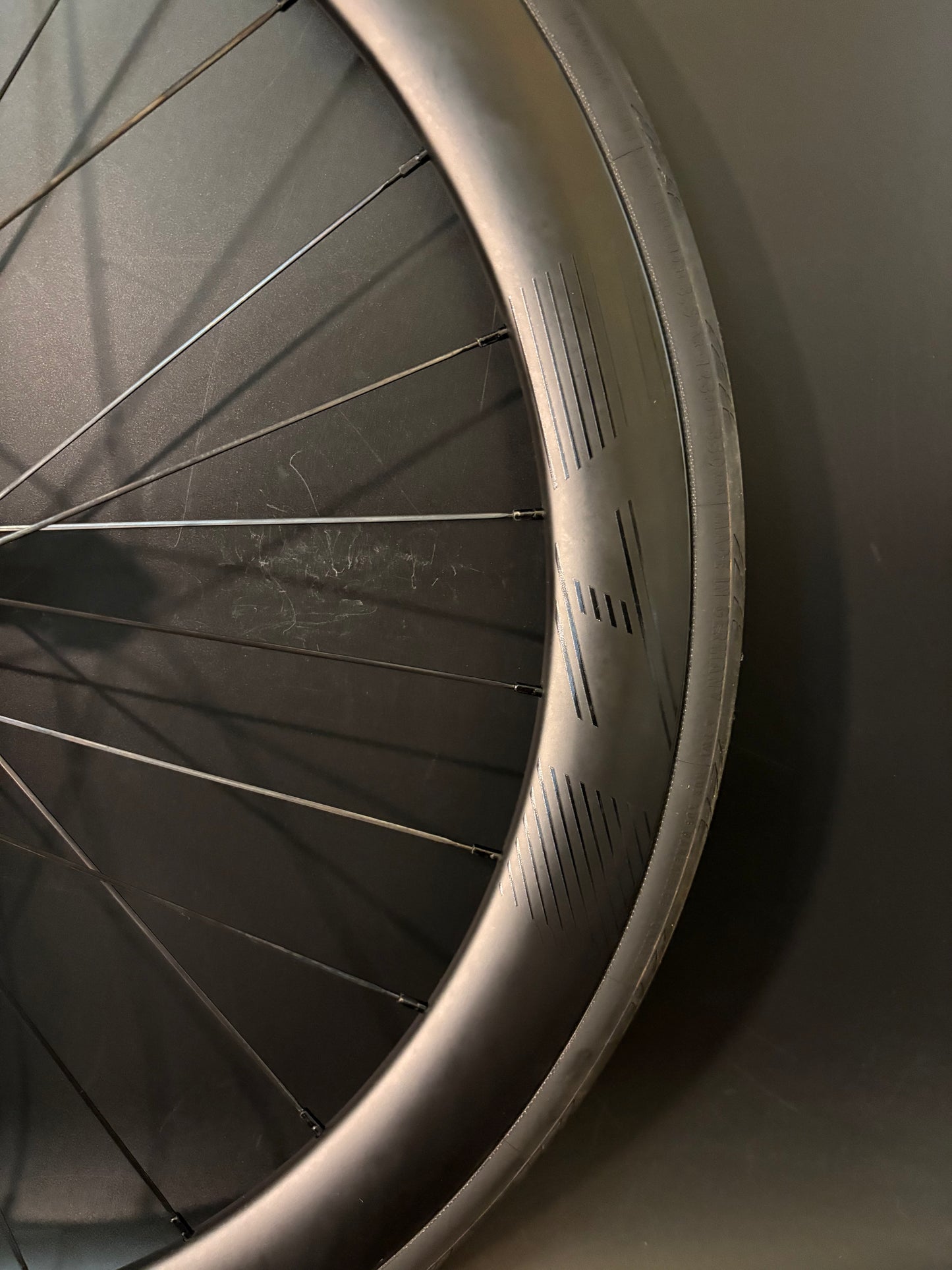 Light Bicycle 50mm Carbon Clincher / Lazarus Loop Wheelset 28h