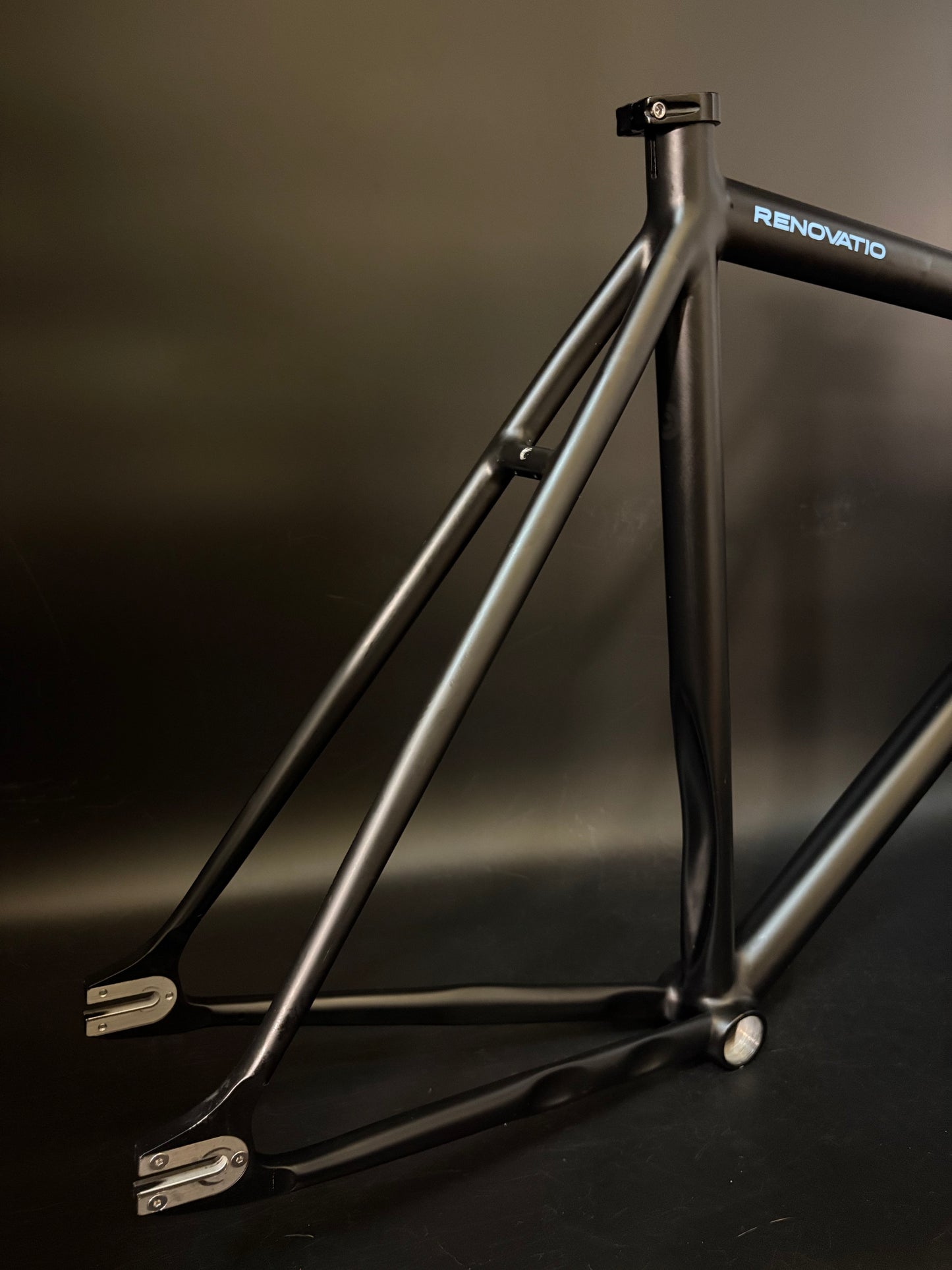 Leader Renovatio Frameset Black 54cm Medium