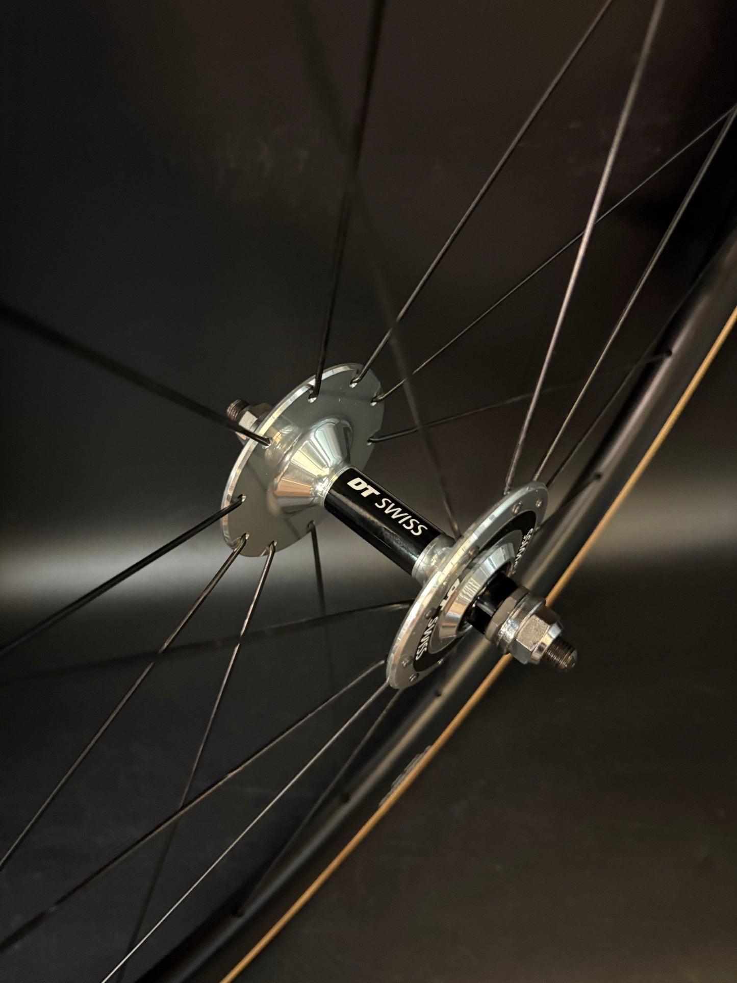 Velobike Vegast 450 Carbon Clincher / DT Swiss Wheelset 20/24h