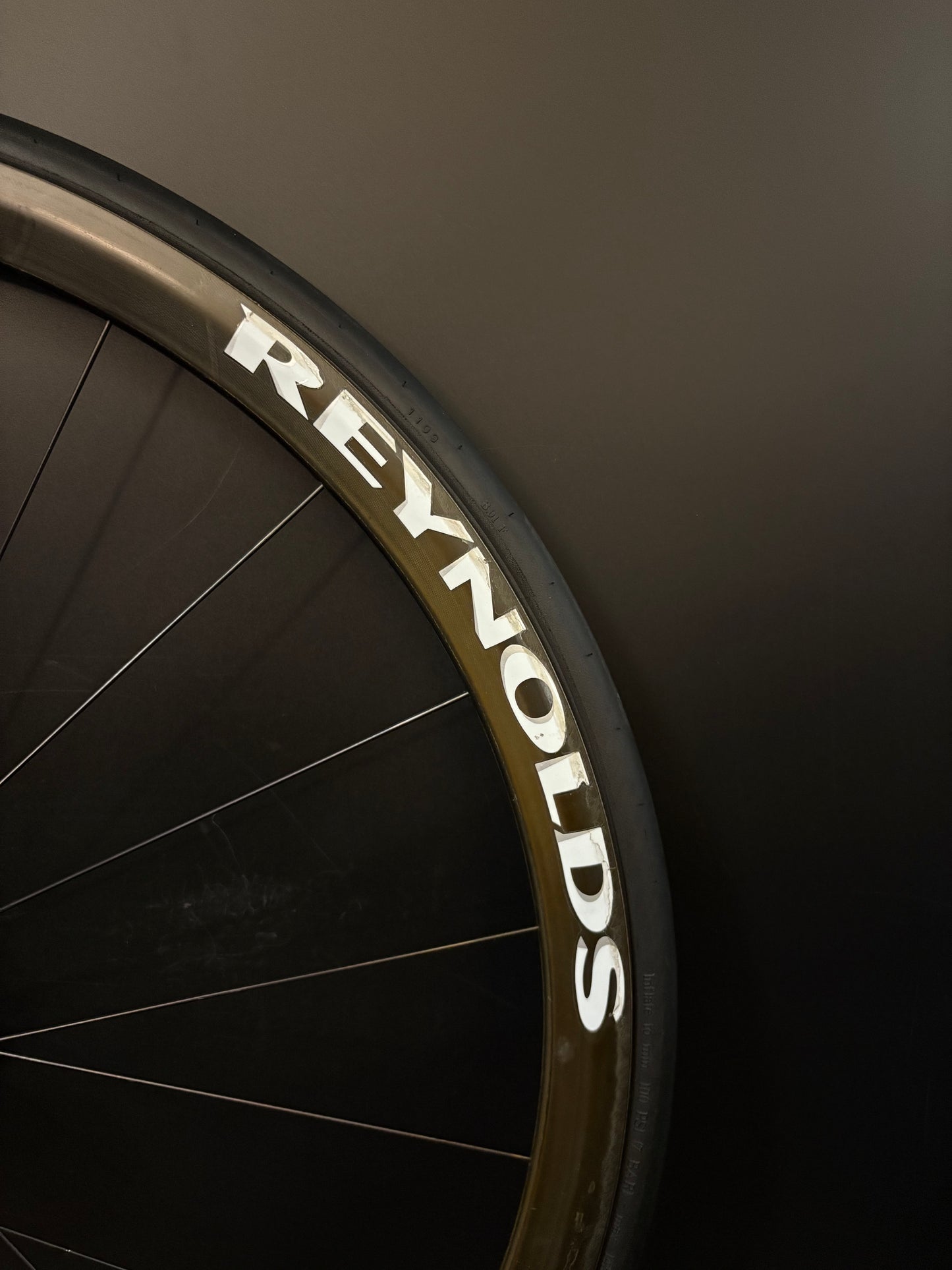 Reynolds Assault 35mm Carbon Clincher Wheelset 20/24h