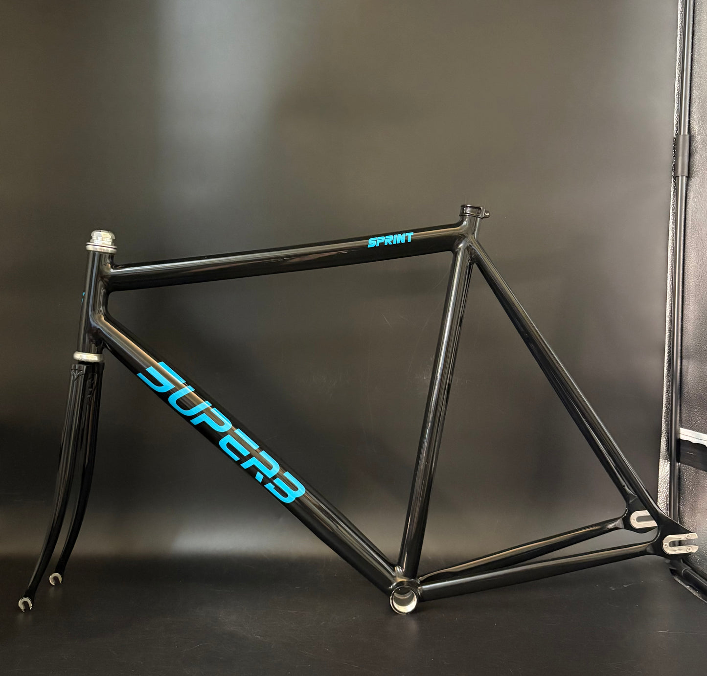 Superb Sprint Frameset Black 59cm ST 56cm TT
