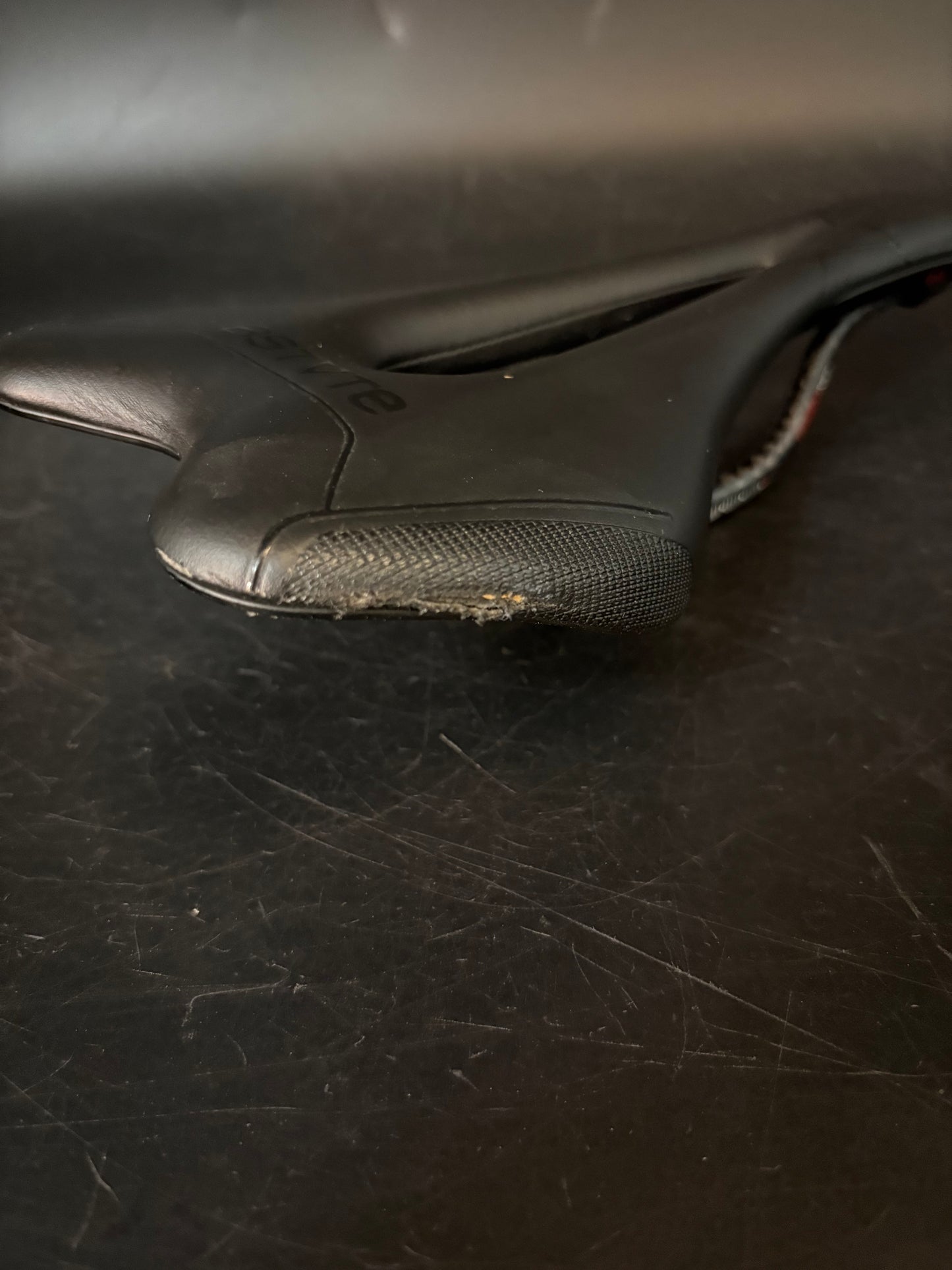 Astute Skylite VT Saddle Black Carbon