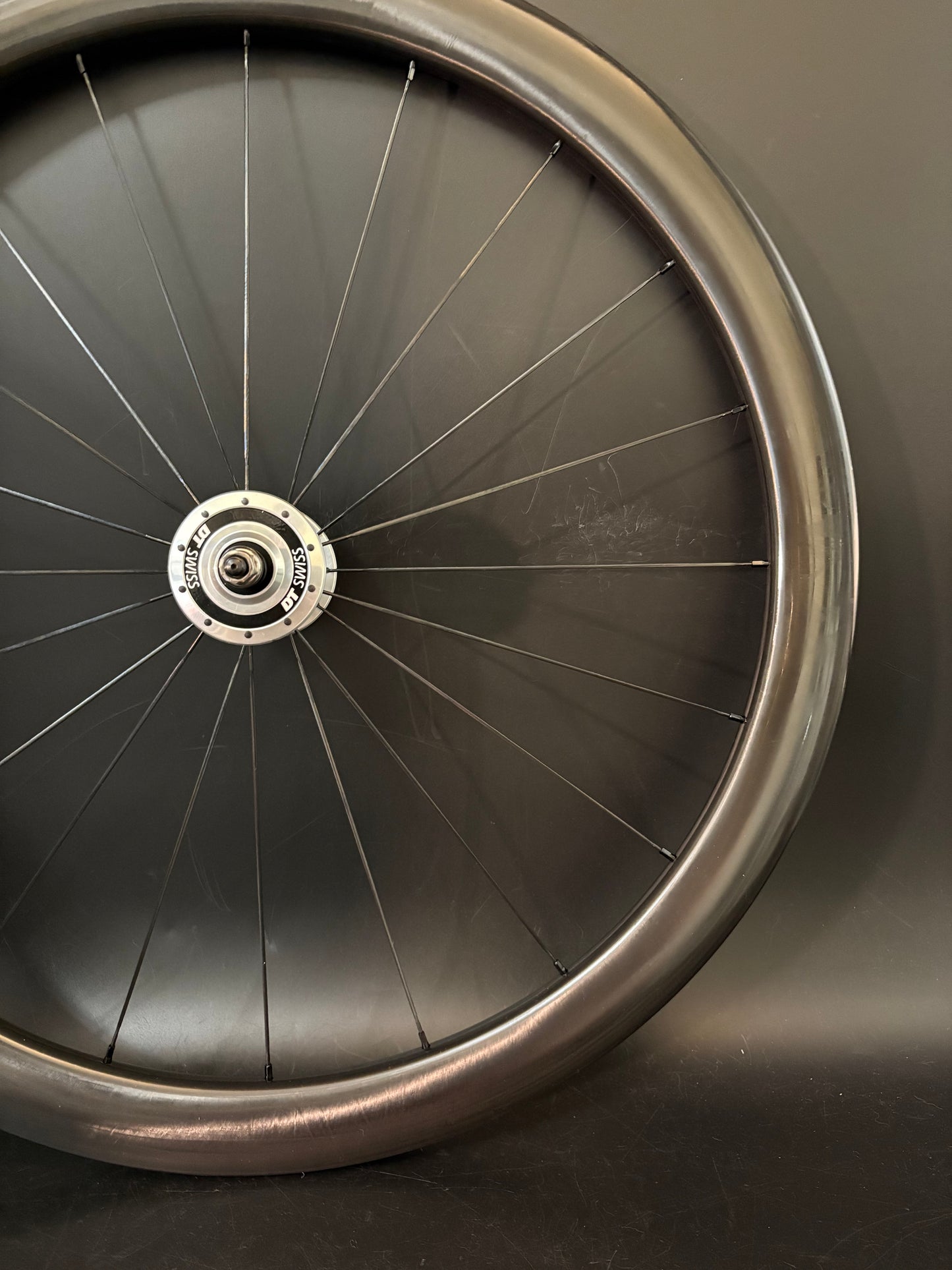 Light Bicycle AR45 / DT Swiss Wheelset Carbon 20/24h