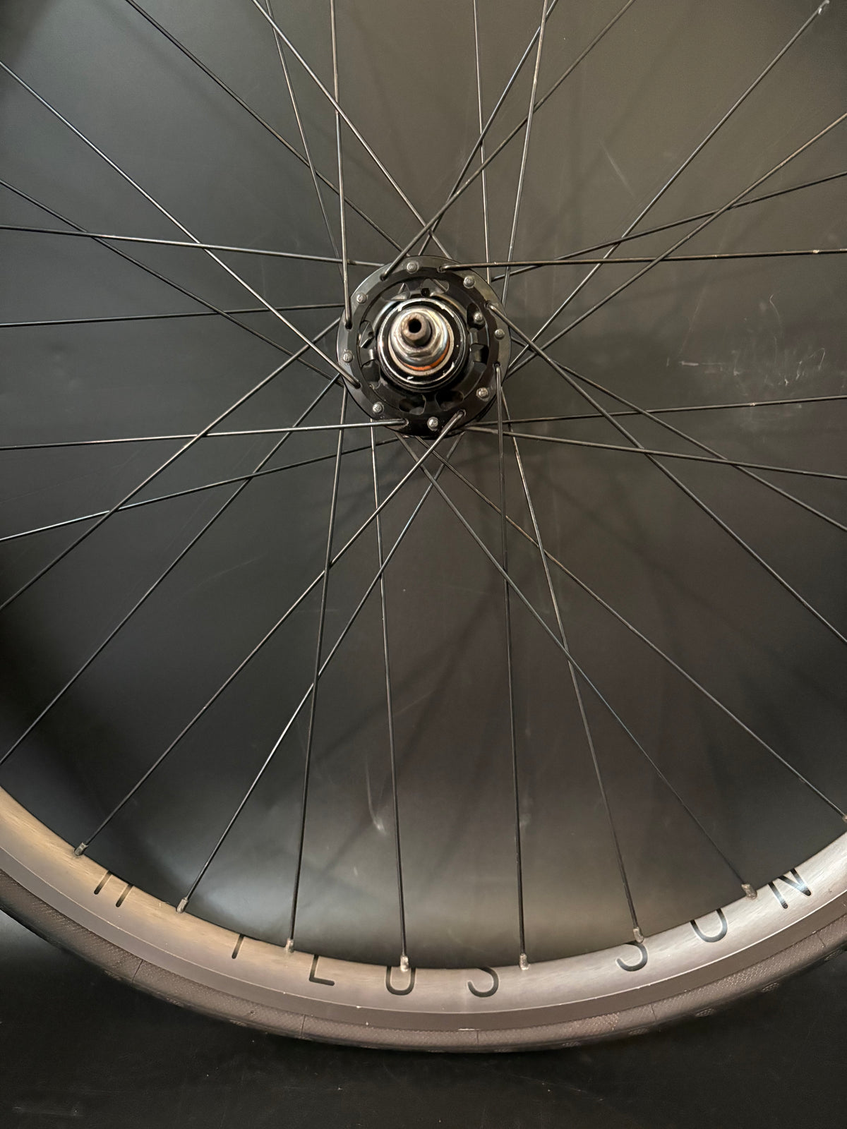 H Plus Son Archetype Grey / Origin 8 Rear Wheel 32h