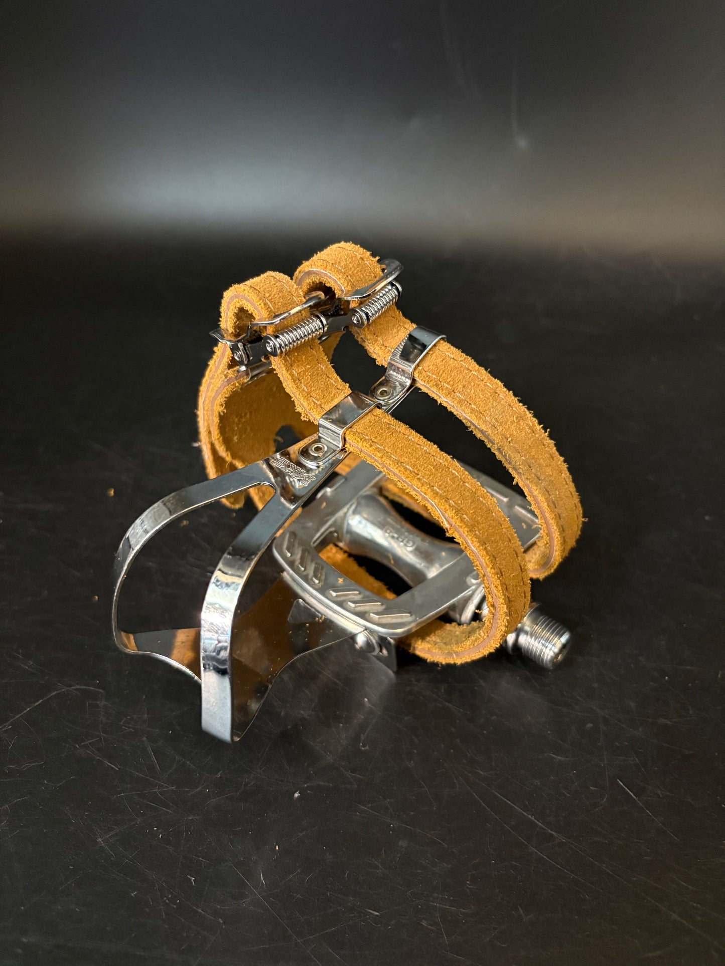MKS GR-9 / Unbranded Double Straps Pedal Setup
