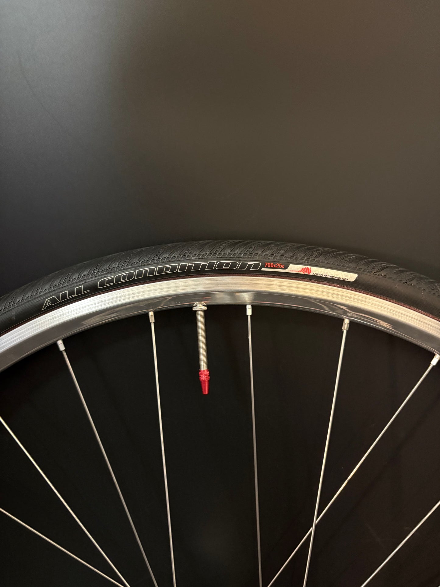 Velocity A23 Silver / White Industries Eno 130mm Rear Wheel 28h