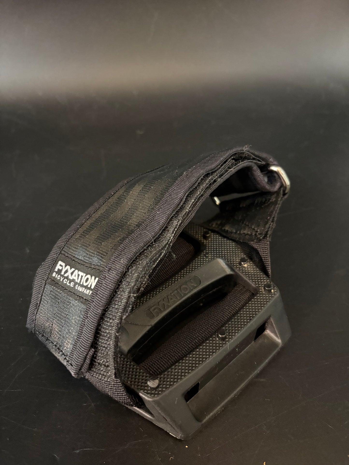 Fyxation Pedal / Straps Setup Black