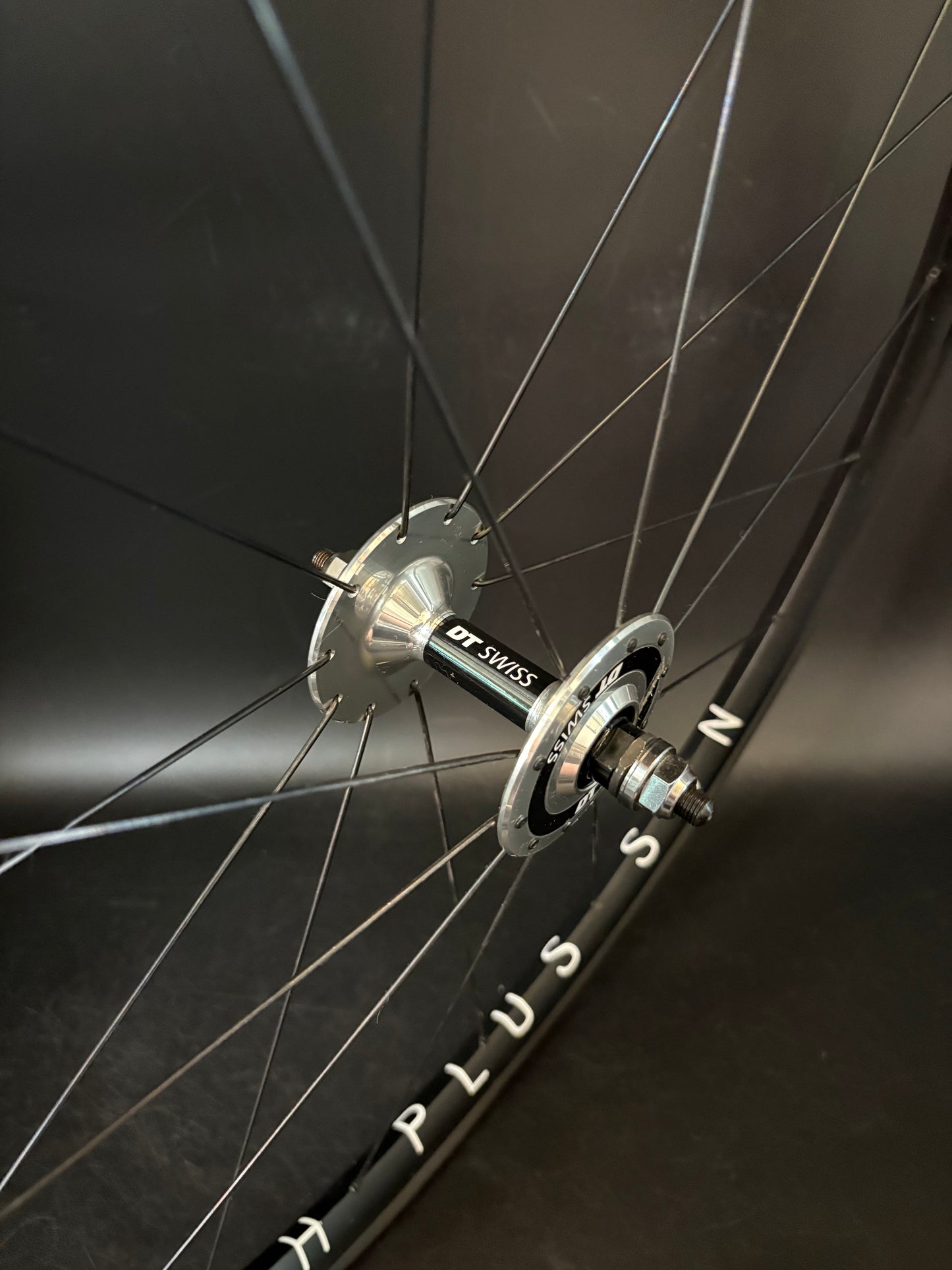H Plus Son Archetype / DT Swiss Wheelset Black 20/24h