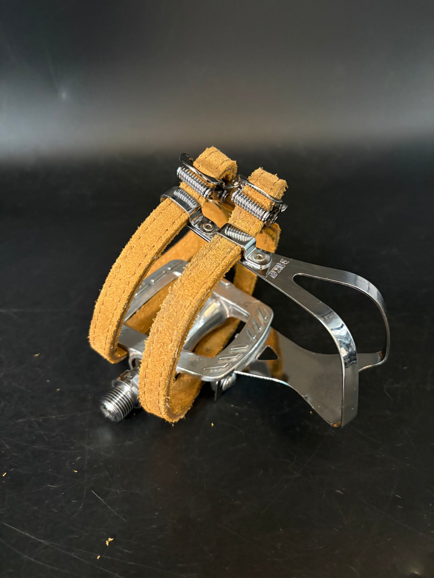 MKS GR-9 / Unbranded Double Straps Pedal Setup
