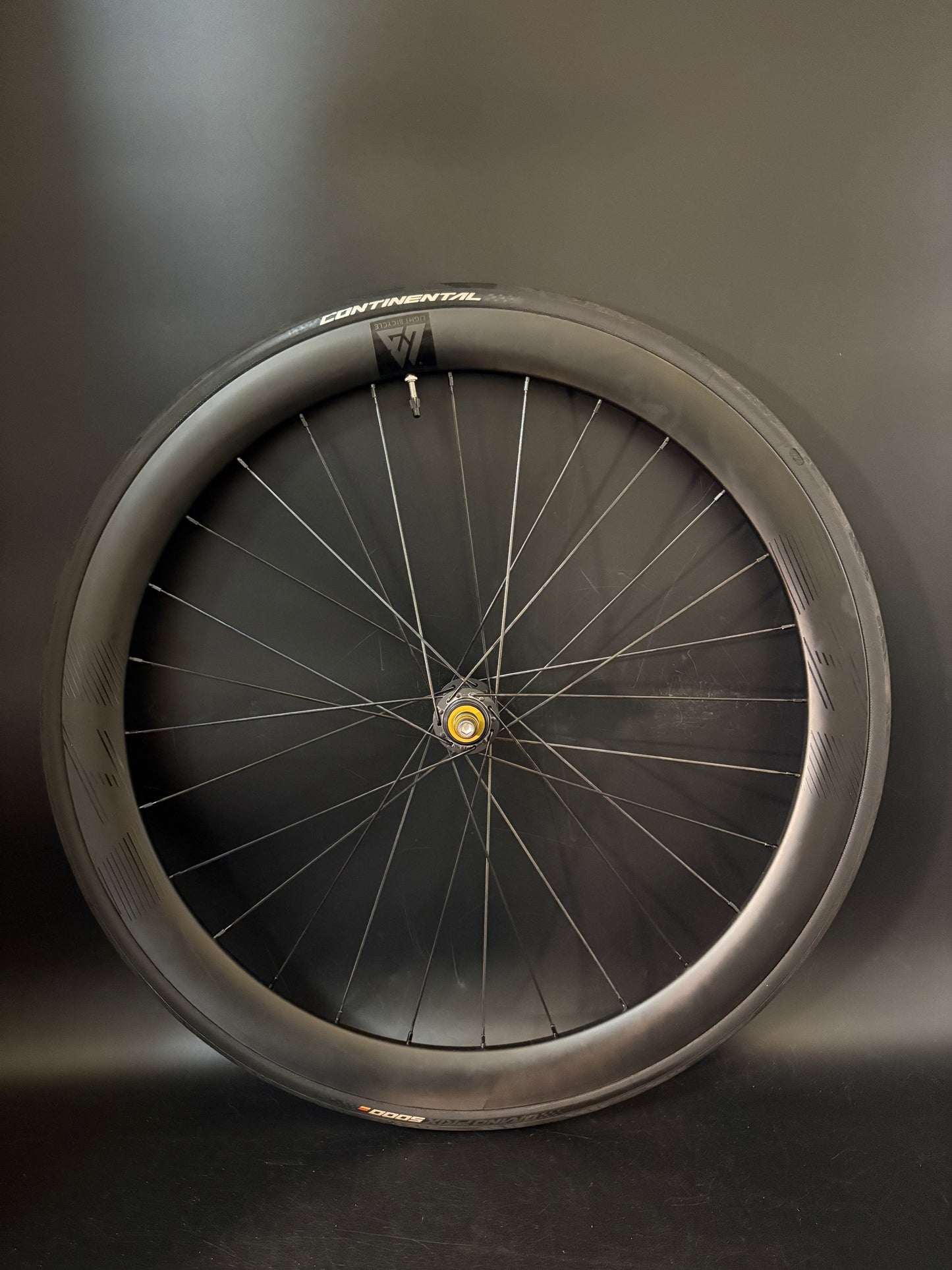 Light Bicycle 50mm Carbon Clincher / Lazarus Loop Wheelset 28h