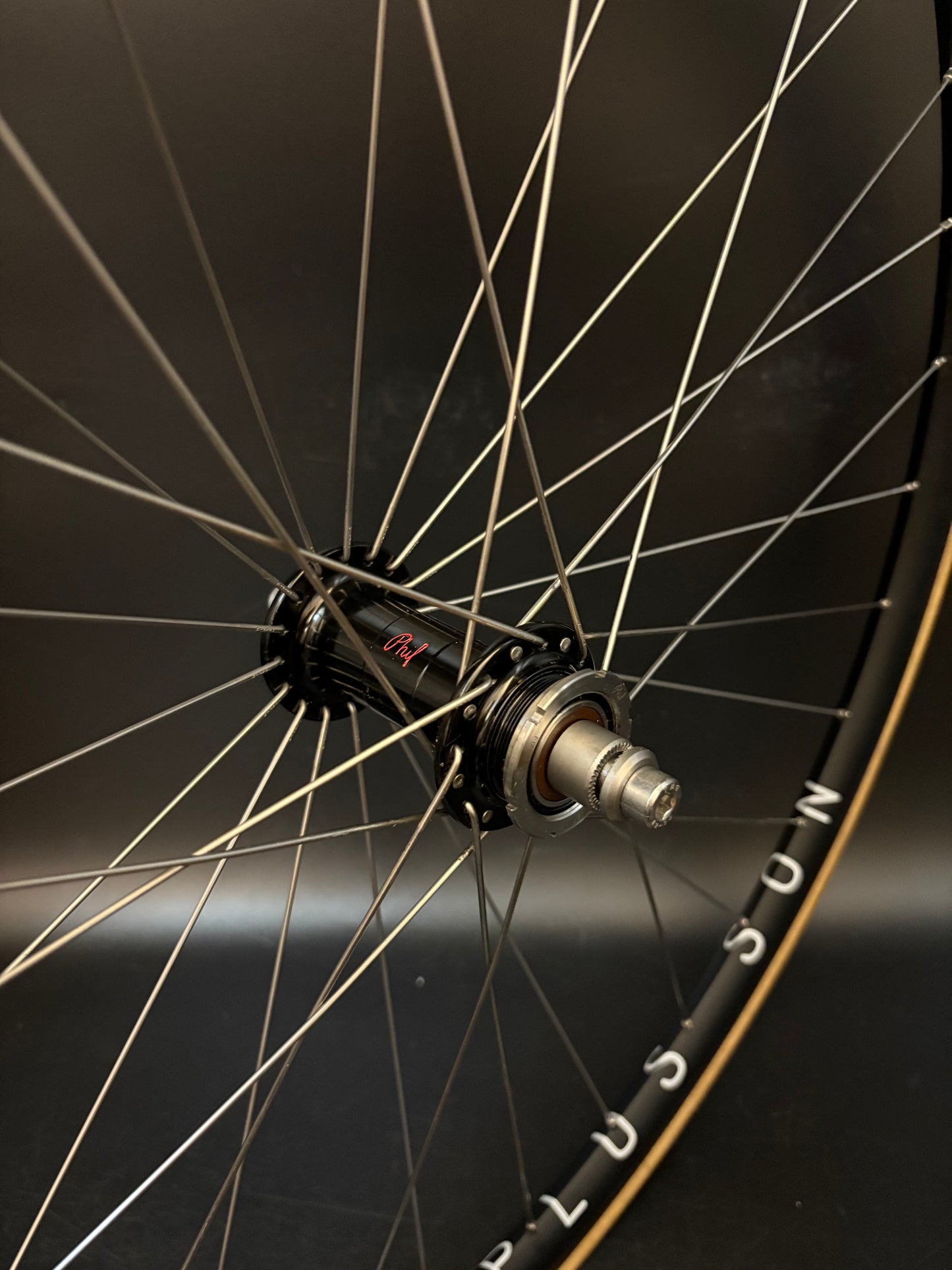 H Plus Son Archetype Black / Phil Wood LF Wheelset Black 24/32h