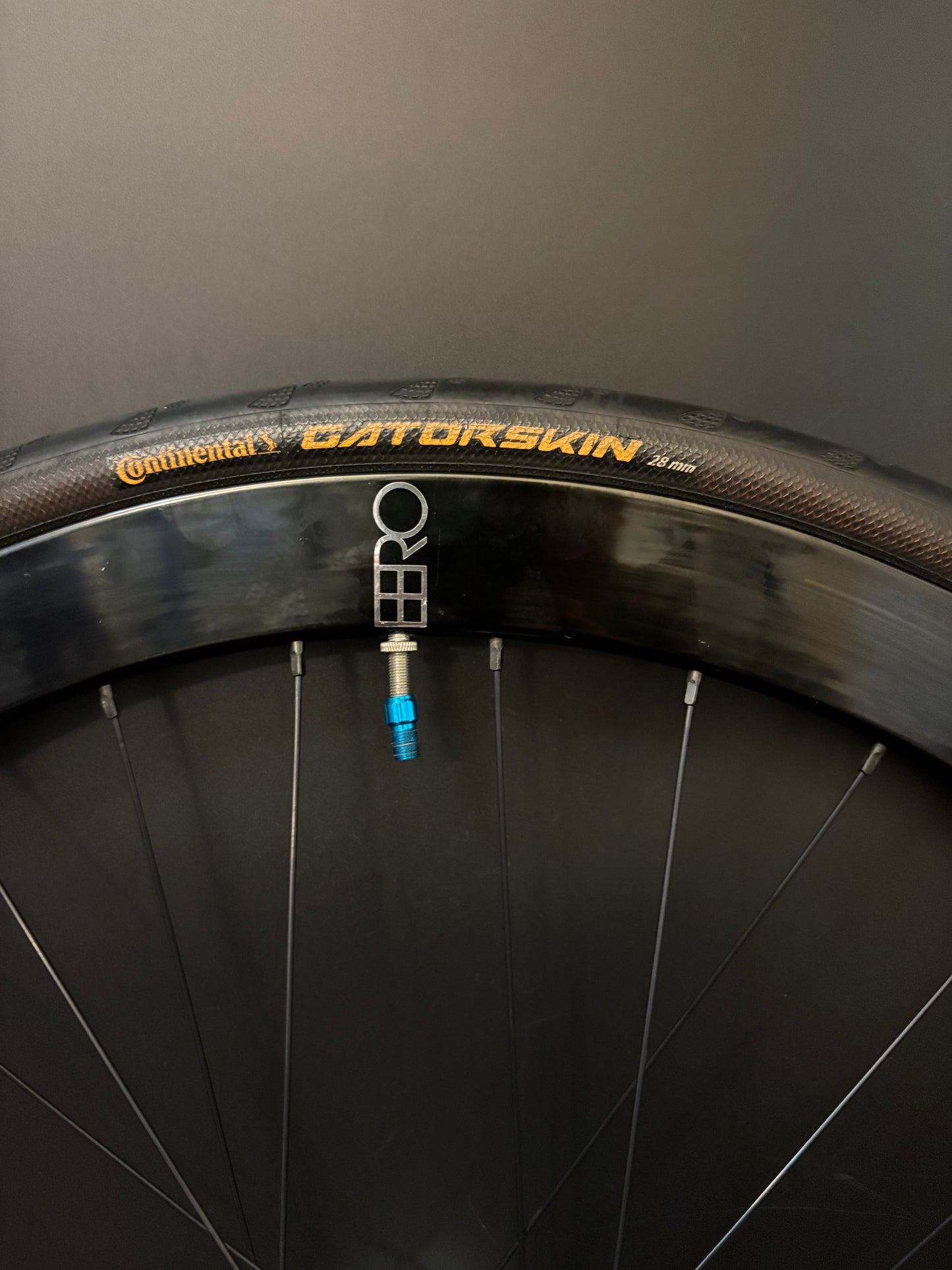 H Plus Son Eero Black / Phil Wood Pro HF Silver Wheelset 32h