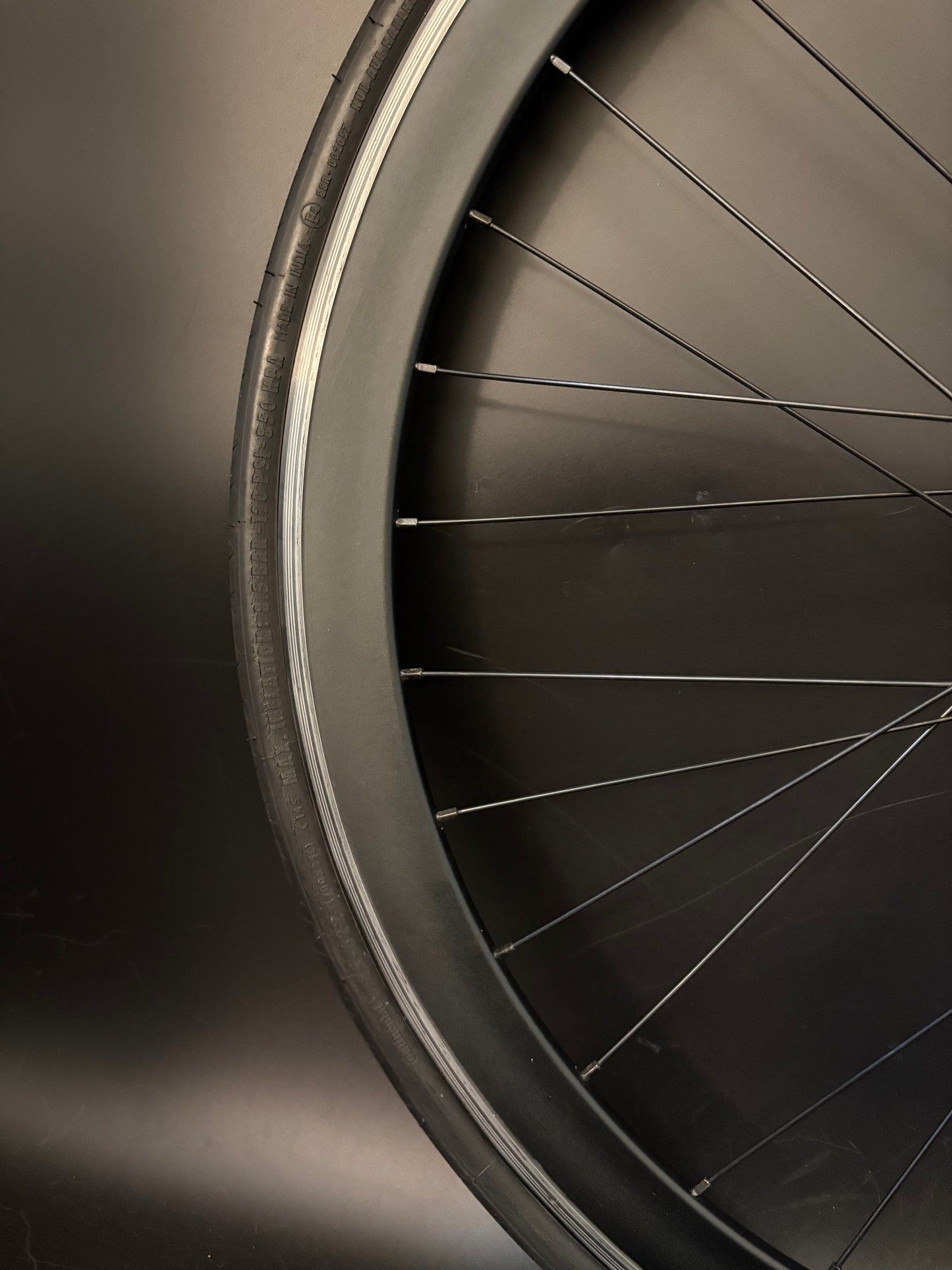 H Plus Son Formation Face + SL42 Black / Origin 8 Wheelset 32h