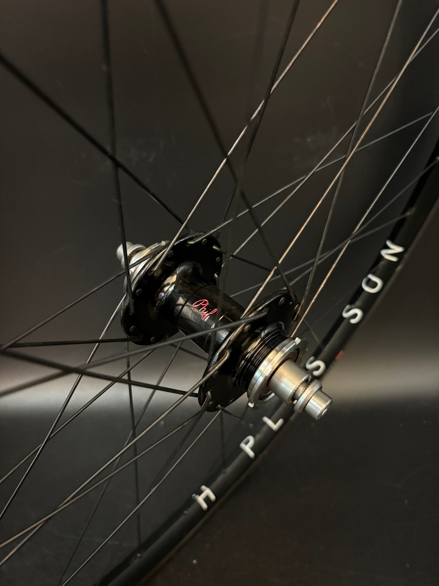 H Plus Son Archetype / Phil Wood HF Black Wheelset 32h