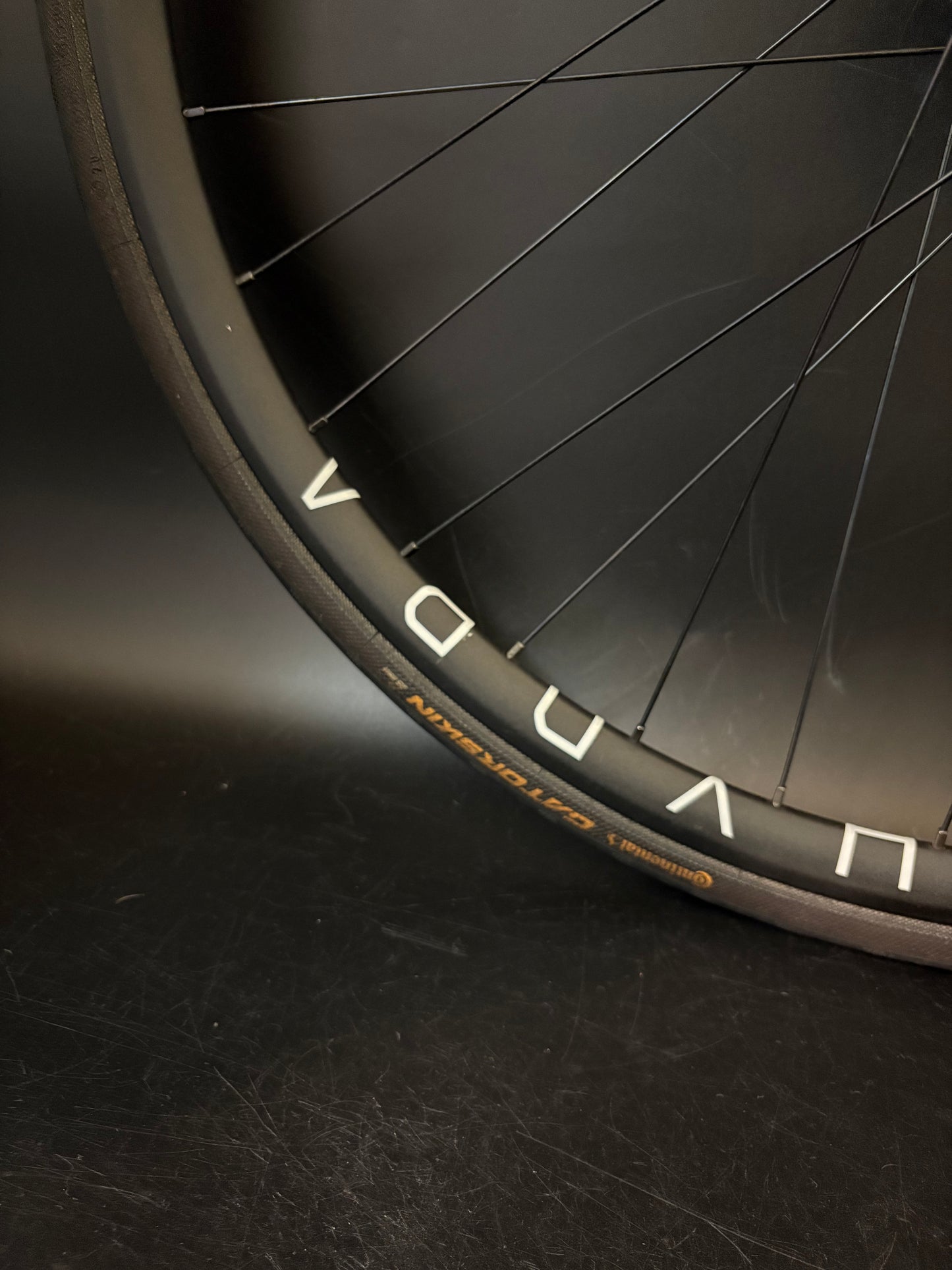 H Plus Son Hydra / Suzue Pro Max Wheelset Black 32h