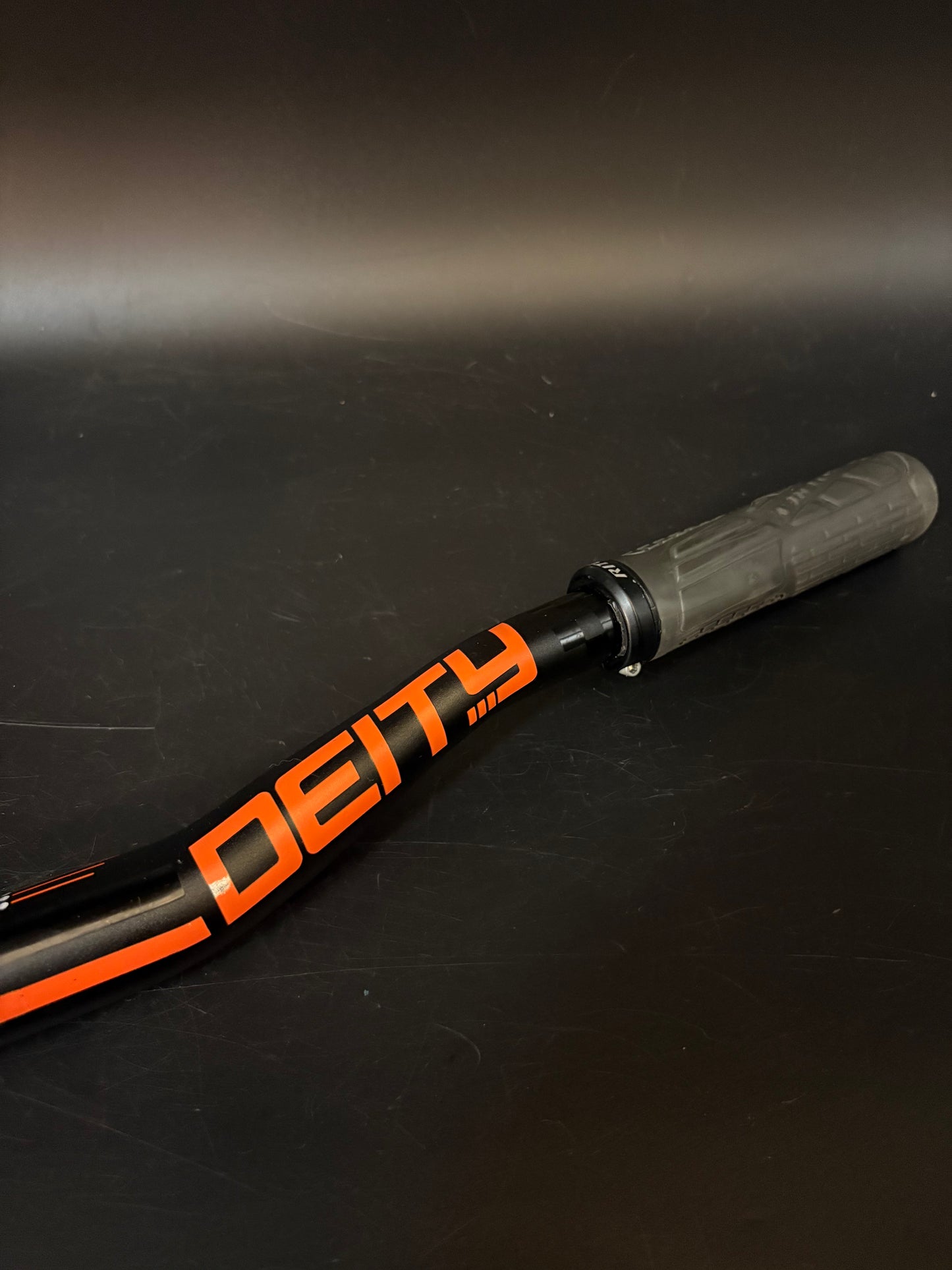 Deity BF800 Riser Handlebar Black/Orange 630mm 31.8